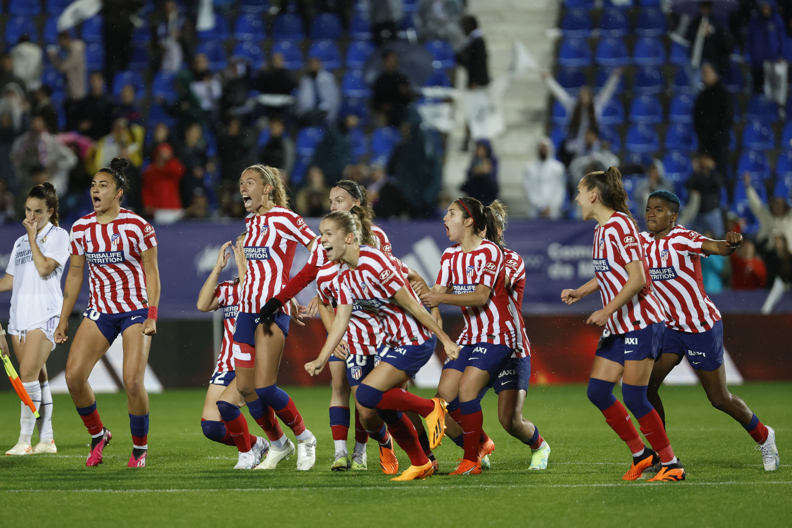 Penalties and heroics give Atlético their second Copa Reina