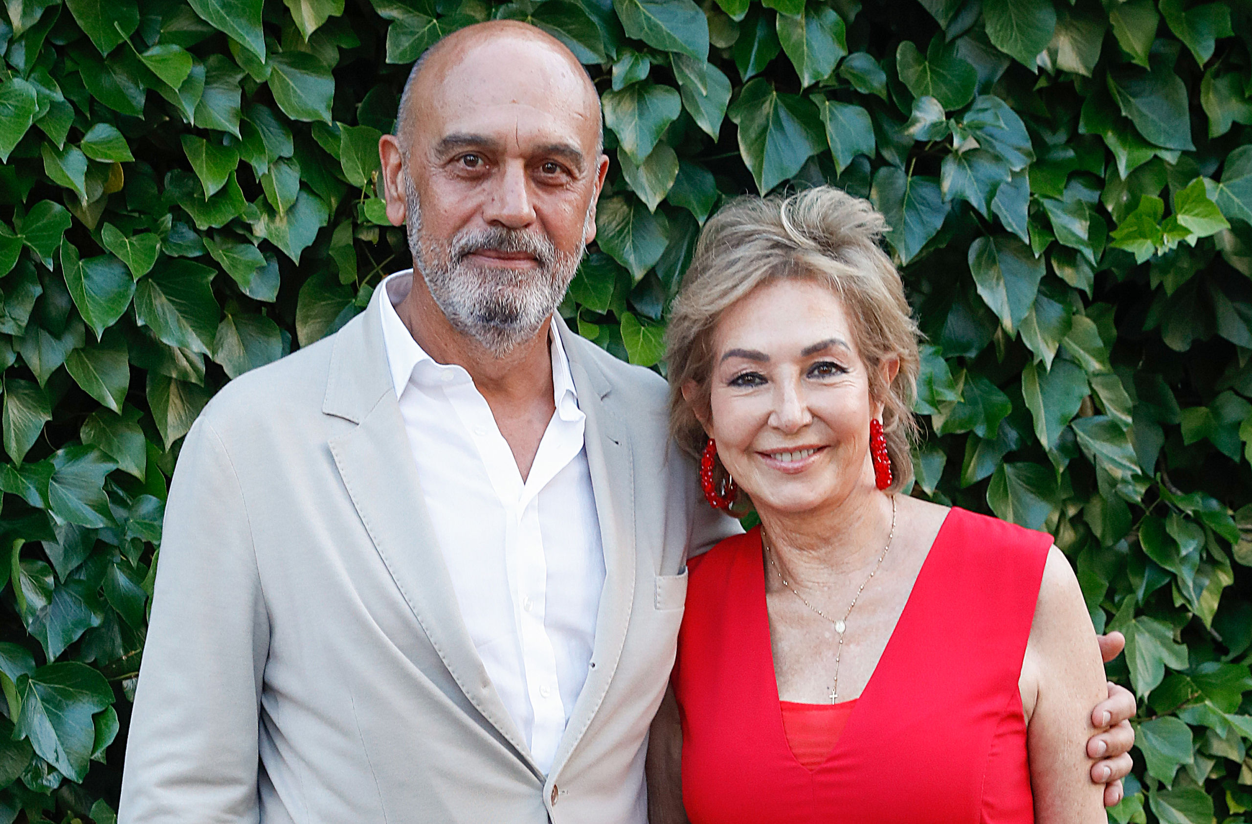 Las fotografías de la fiesta de final de temporada en casa de Ana Rosa  Quintana - Chic