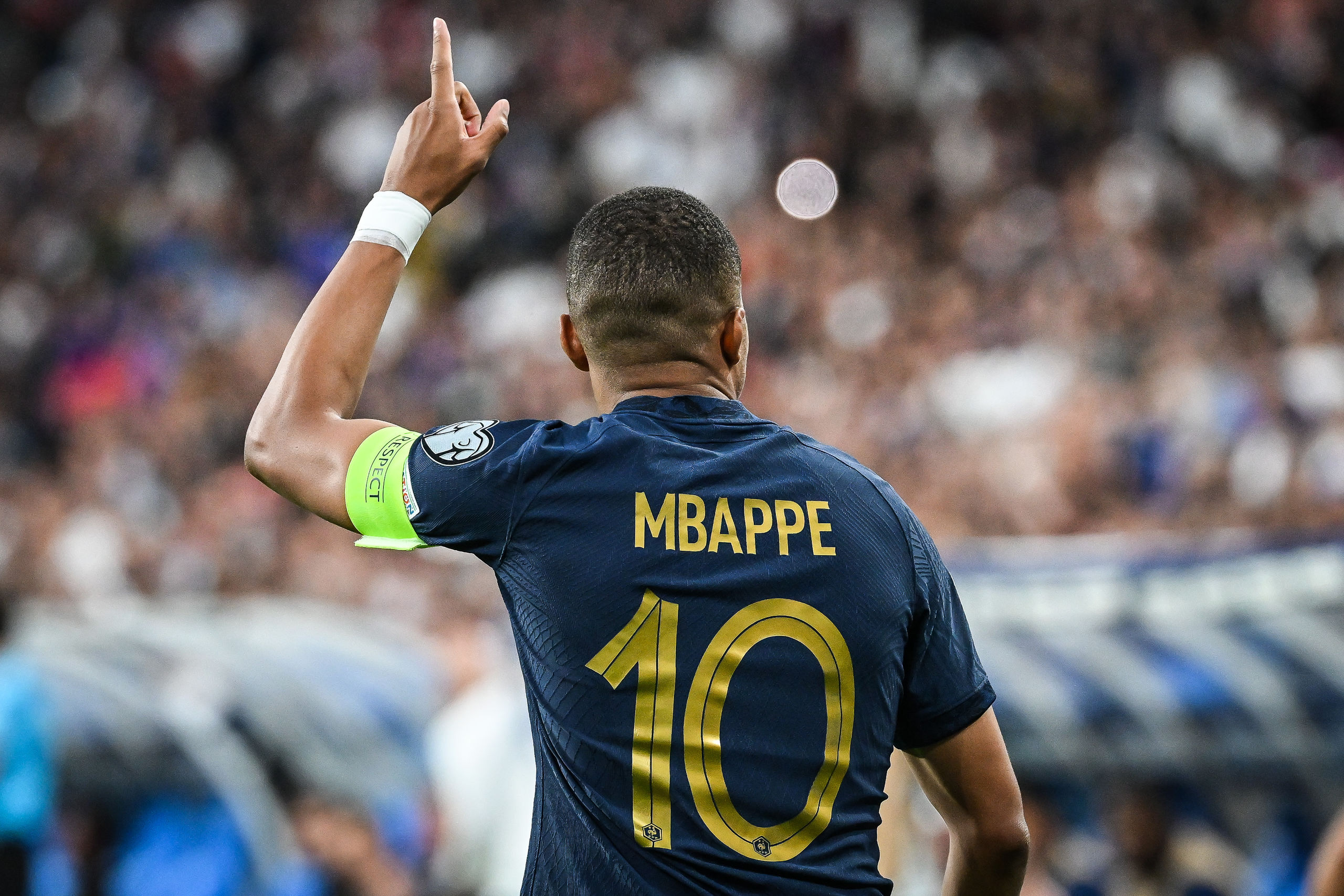 El entorno de Mbappé niega el bombazo que sacude Francia: no ha firmado nada con el Real Madrid