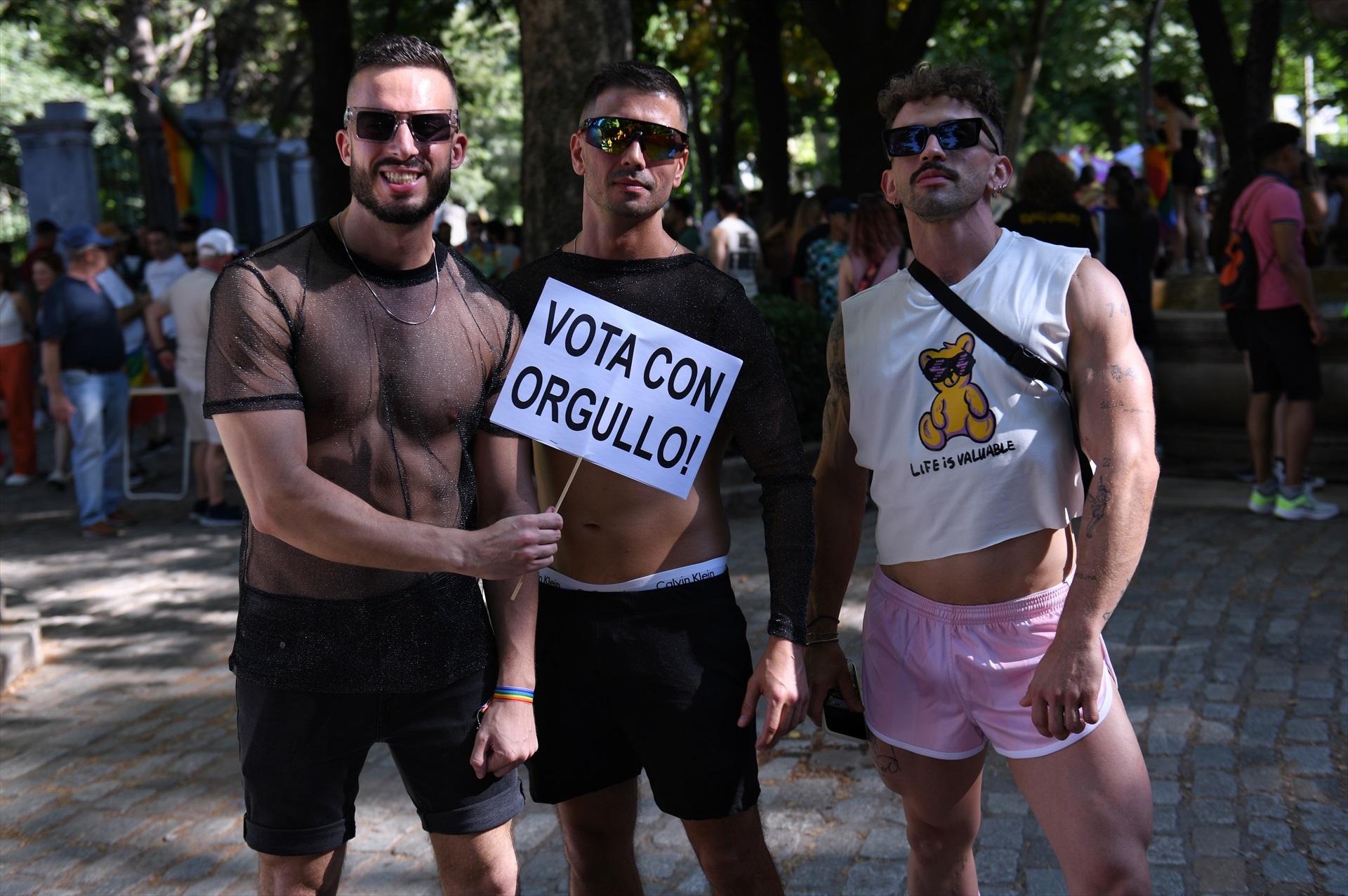 Las imágenes de la multitudinaria marcha del Orgullo 2023 en Madrid