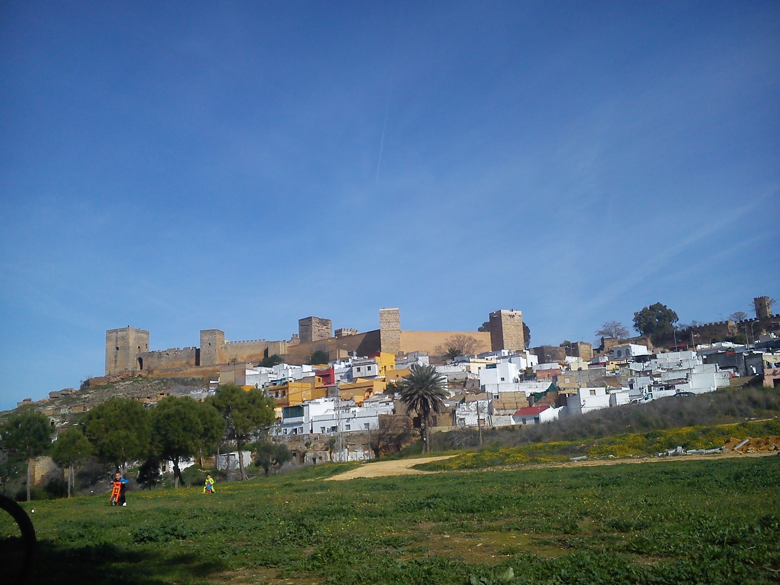 castillo-de-alcala-de-guadaira-sevilla.jpg