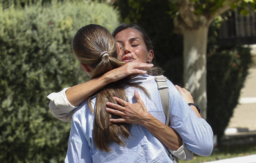 El emocionante adiós de Leonor: el abrazo a su madre y sin una gota de maquillaje