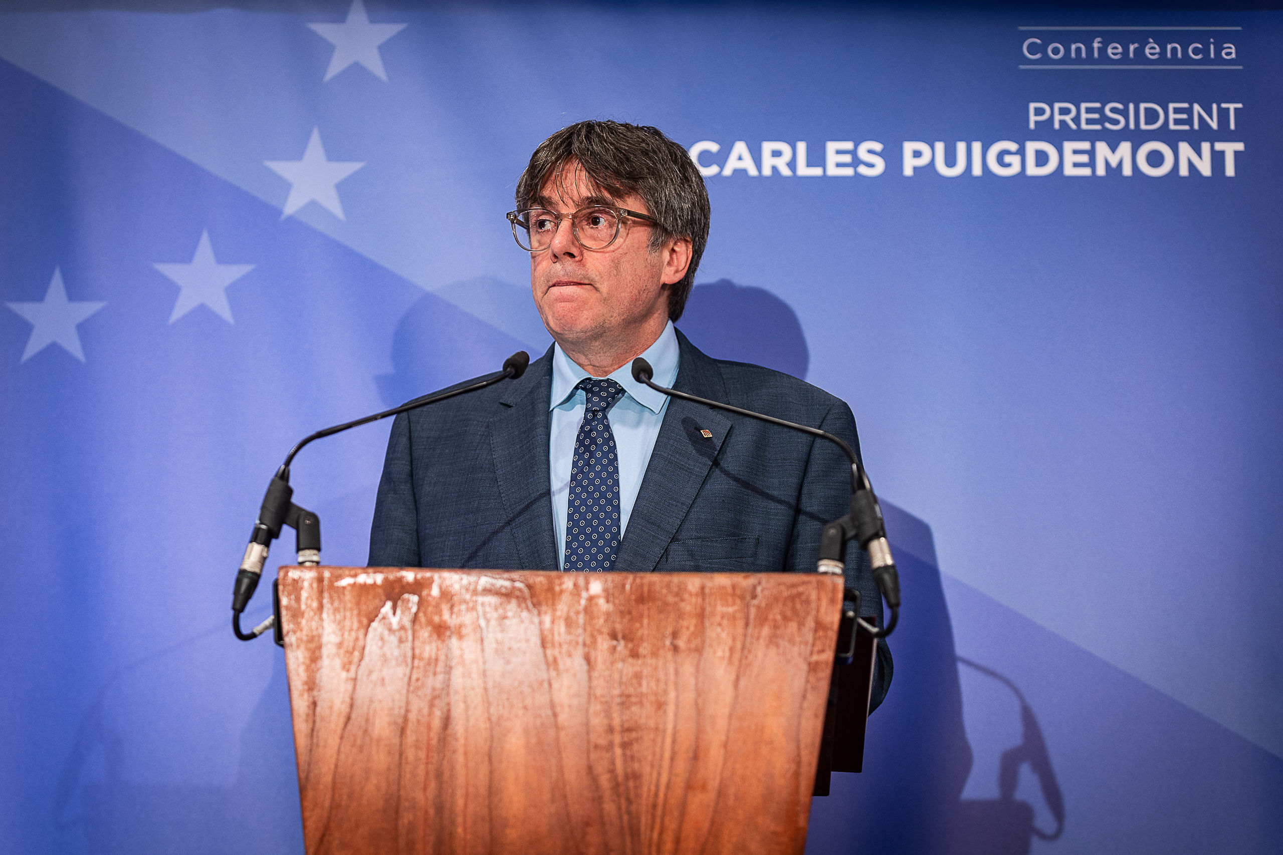 Puigdemont agradece el esfuerzo de Albares con el catalán en la UE pero exige más "diligencia" a Sánchez