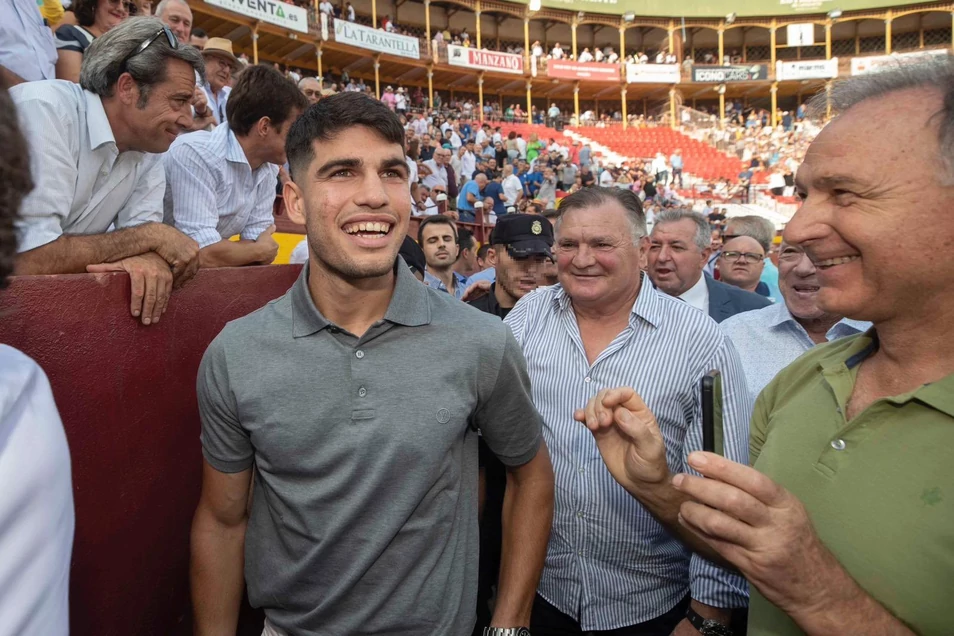 VIVAN LOS TOROS! - Página 6 Carlos-alcaraz-toros-murcia.jpg