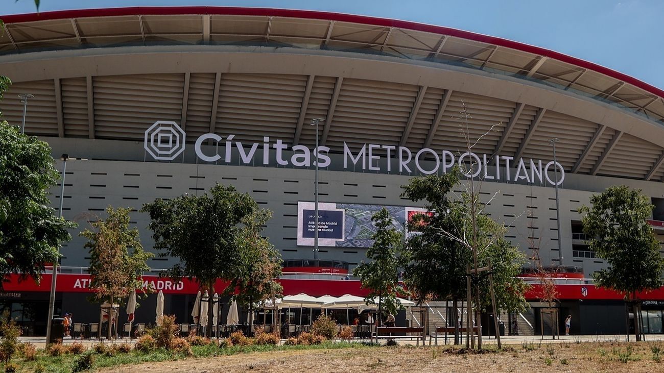 Intimidan a una niña y su madre por llevar camiseta de Vinicius