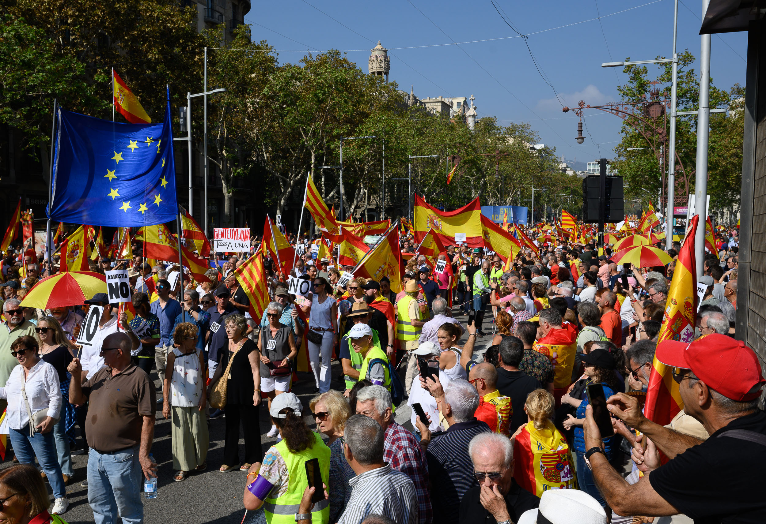 Las mejores imágenes de la manifestación en Barcelona contra la ...