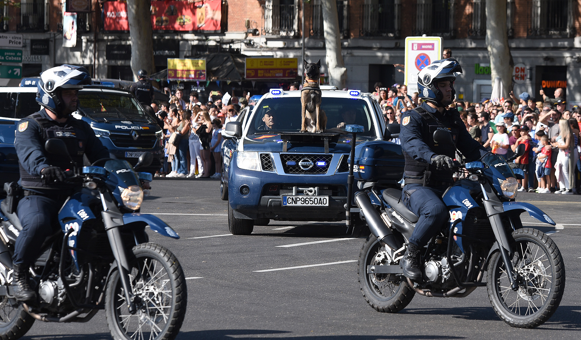 El Desfile De Las Fuerzas Armadas Por El Día De La Fiesta Nacional 2023 ...