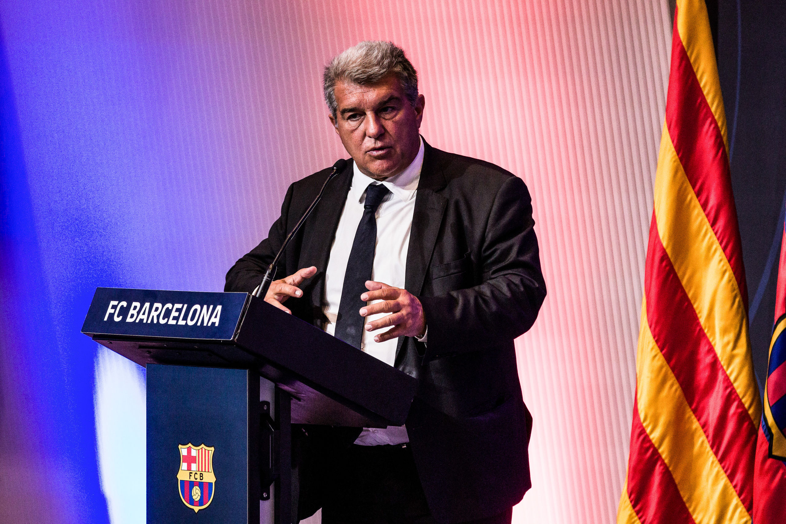 La Fiscalía insiste en salvar al Barça y a Laporta del delito de cohecho en el caso Negreira