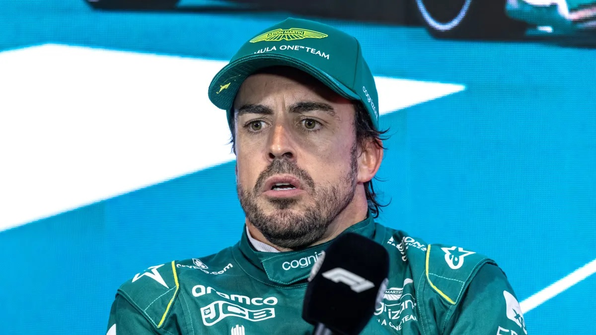 Fernando Alonso se queda en Aston Martin con un "contrato de larga duración"
