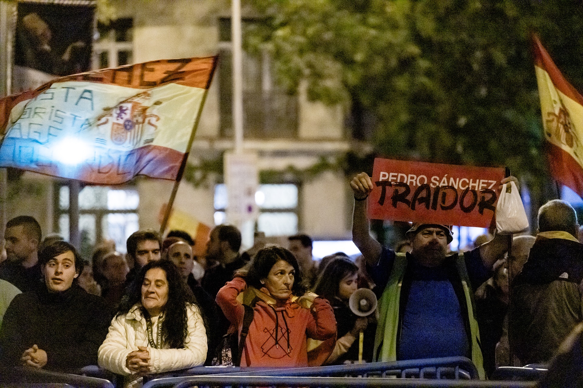 Decimoséptima Protesta Contra Sánchez En La Sede Del Psoe En Ferraz