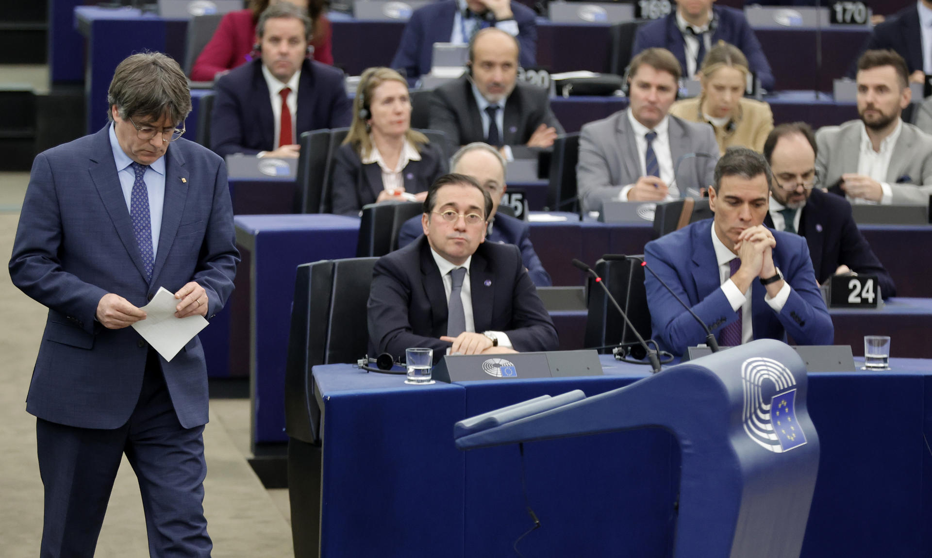 Bélgica ignora a Puigdemont y aparca el debate sobre la oficialidad del catalán en la UE