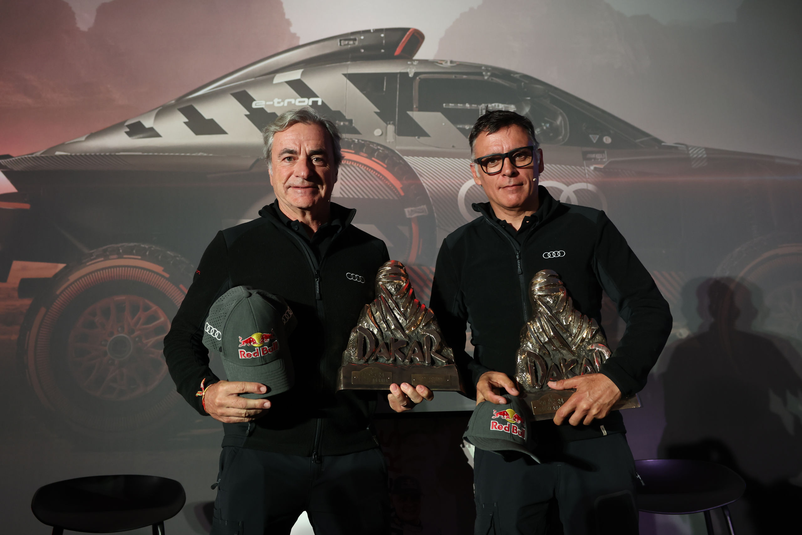 Carlos Sainz, aclamado en Madrid tras ganar su cuarto Dakar: "Ha sido el más duro de todos"