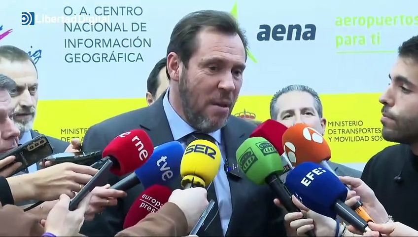 El Gobierno acusa a Page de estar "en el extrarradio del PSOE" tras su última crítica a Pedro Sánchez