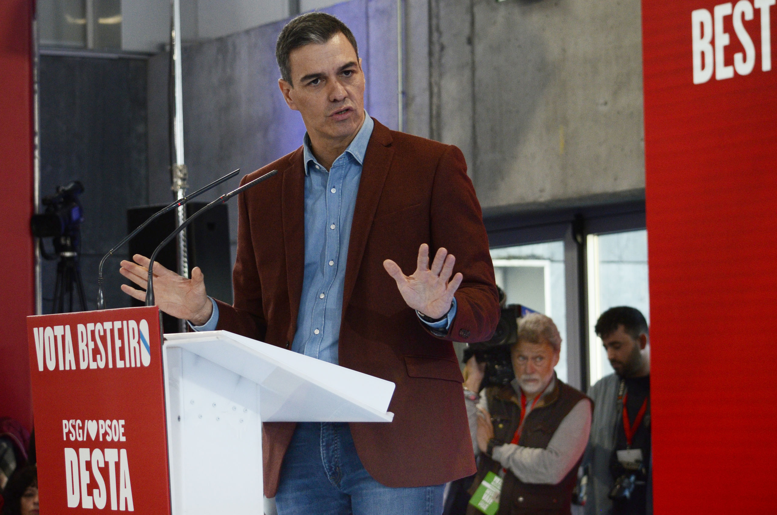 Sánchez se instalará en Galicia para intentar salvar al PSOE en la recta final de campaña