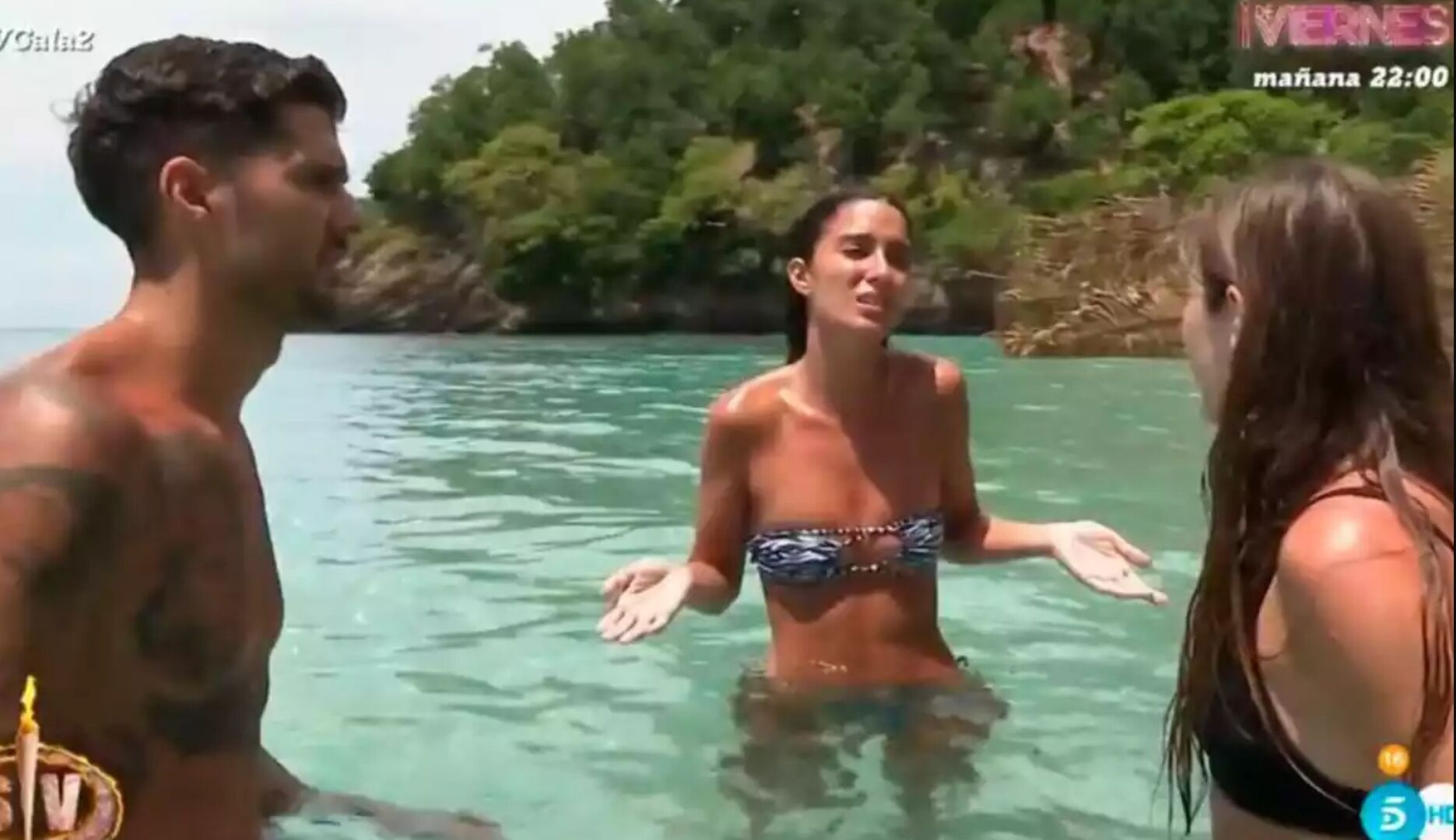 Un topless desata la guerra en Supervivientes: 