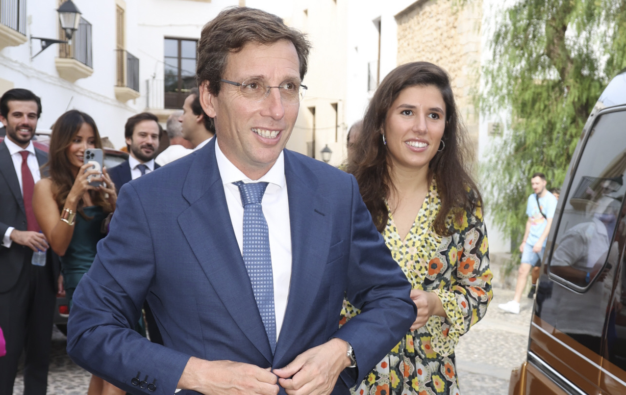 Crónica Rosa: La metedura de pata de Almeida al invitar a Juan Carlos I a su boda