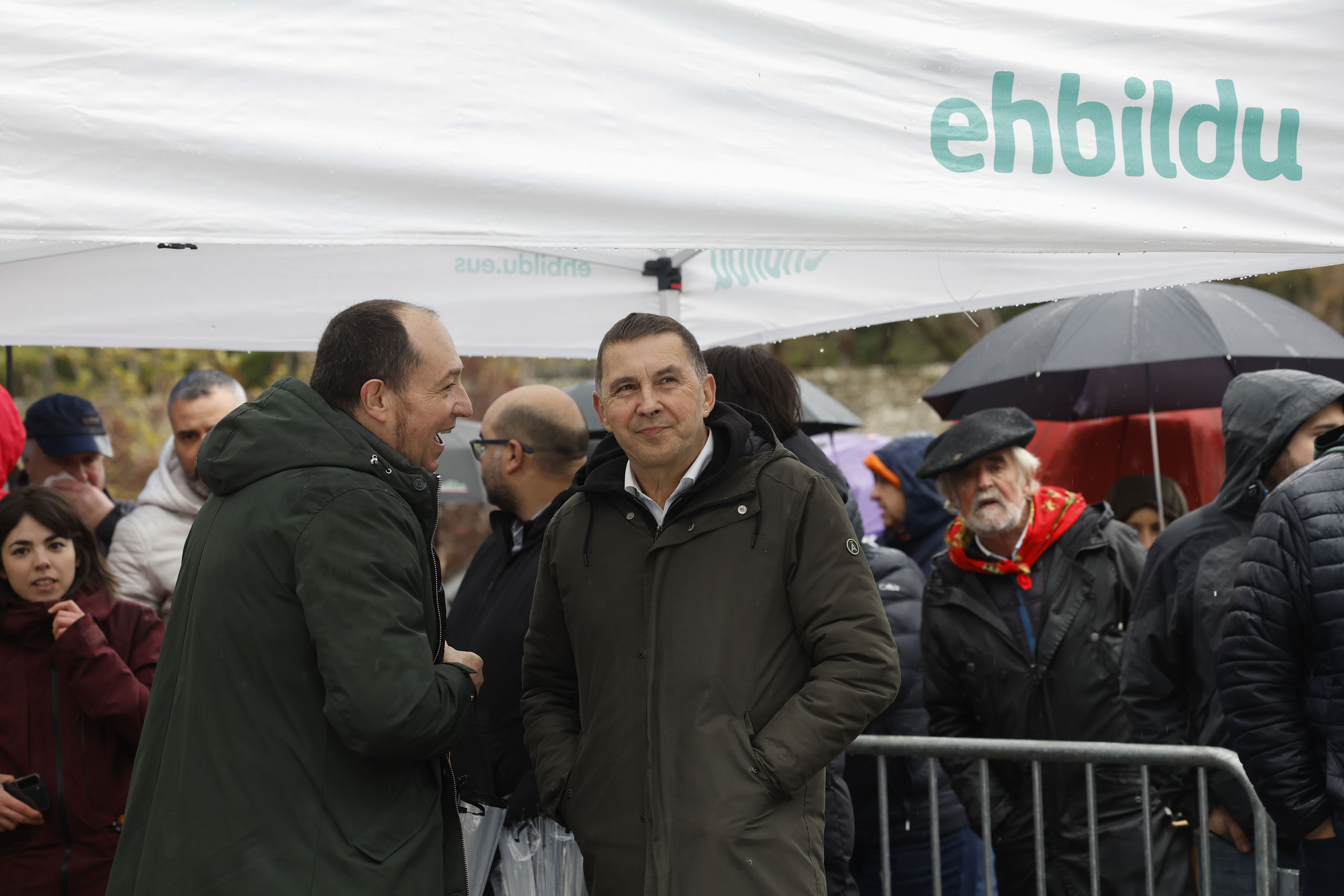 Otegi se manifiesta en Pamplona con el apoyo de BNG y ERC por la "república vasca"