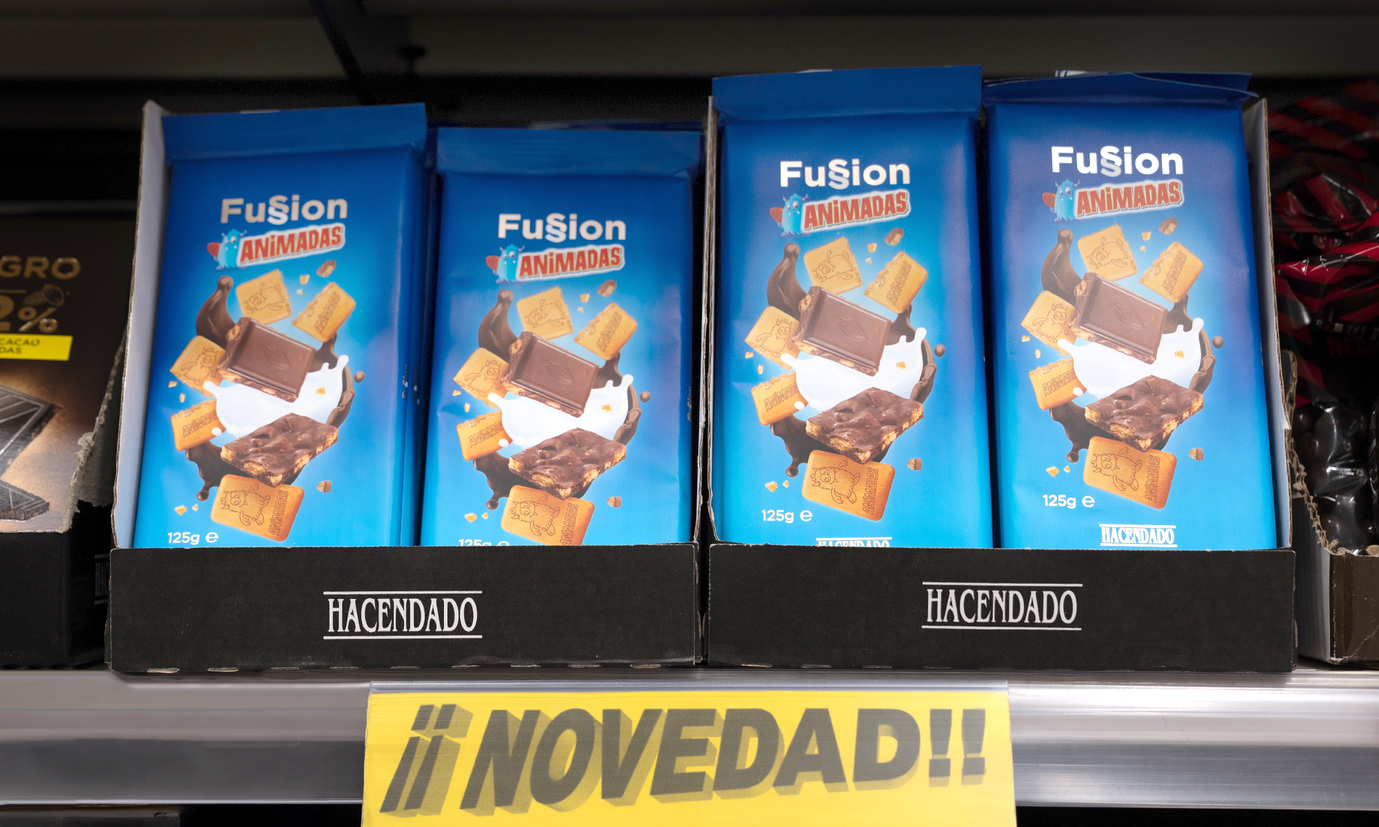 Mercadona innova al fusionar el chocolate con leche con sus galletas animadas