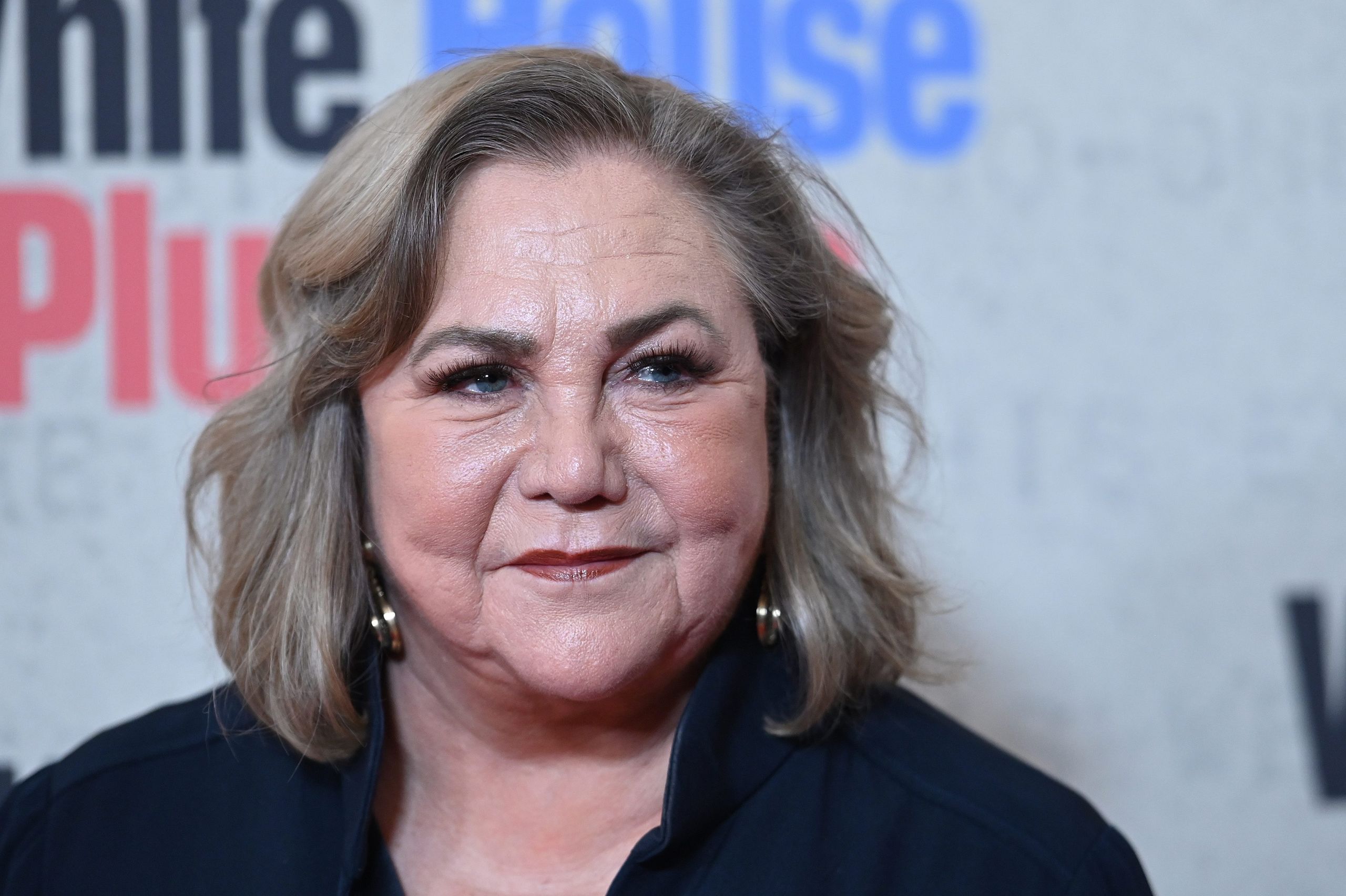 La obesidad de Kathleen Turner a causa de una grave enfermedad - Chic