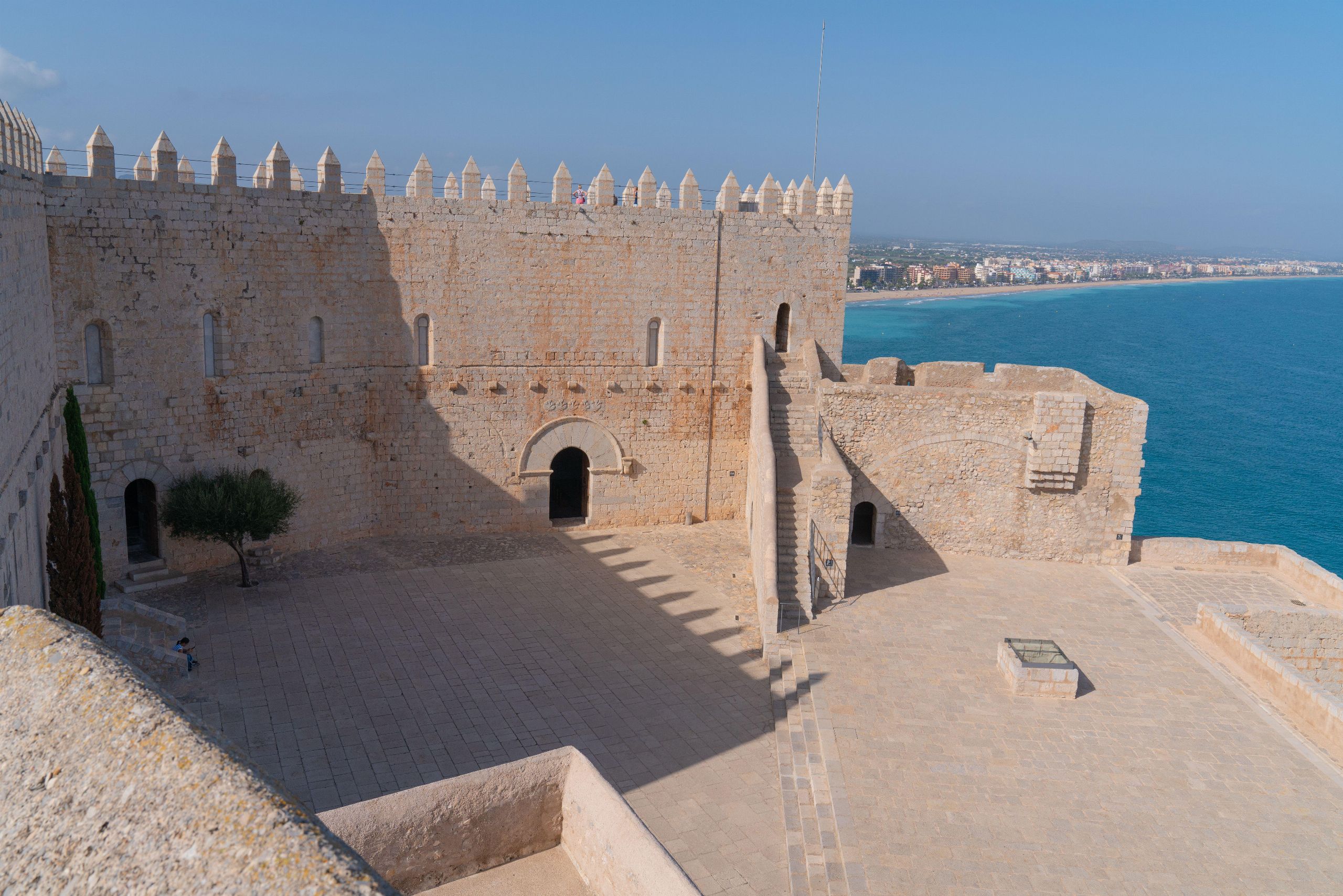 patio-de-armas.jpg