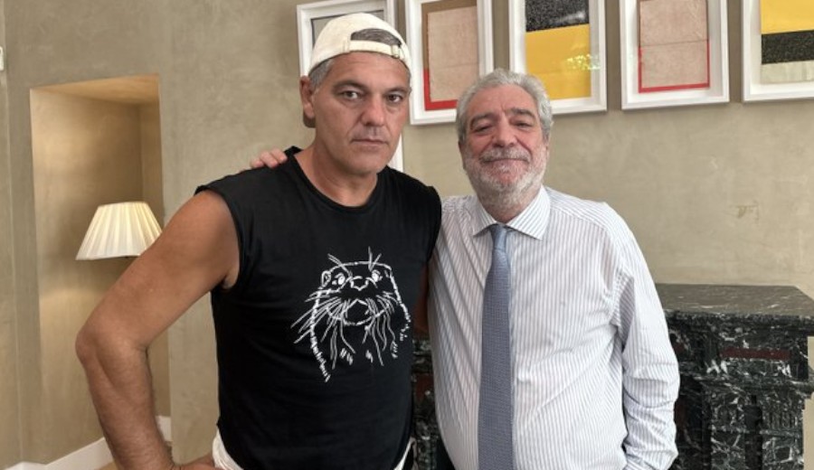 Frank Cuesta se reúne con Miguel Ángel Rodríguez tras contar que uno de sus monos se llama IDA