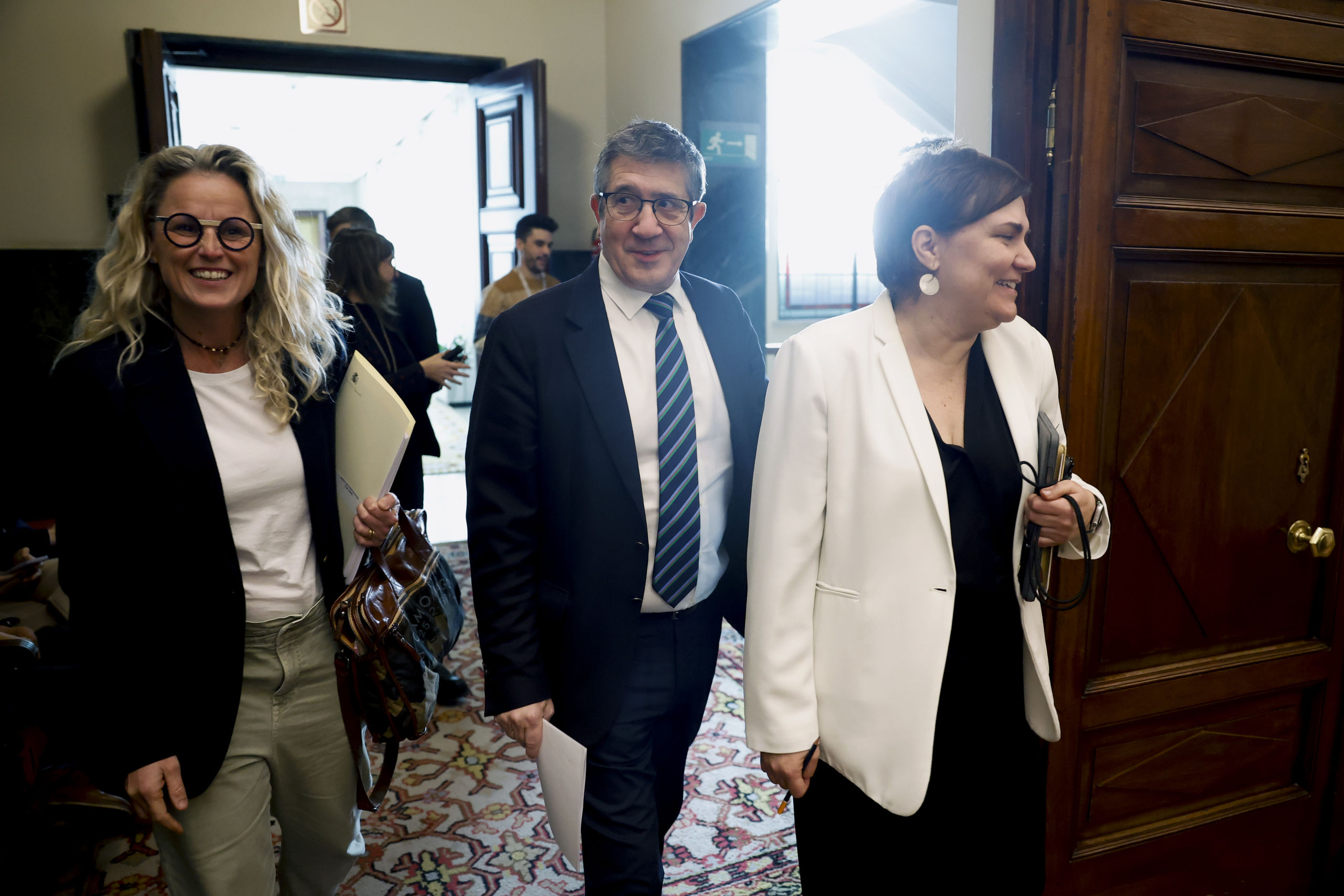 El PSOE opta por citar solo a Ayuso, Illa y Armengol mientras excluyen a Koldo y Ábalos en la Comisión del Congreso