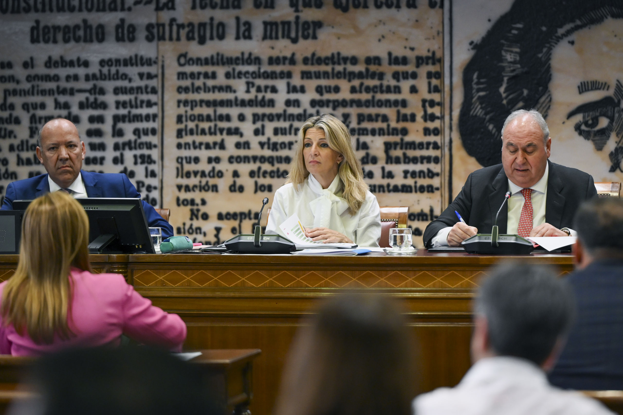 Yolanda Díaz explota y sale en defensa de Begoña Gómez en la Comisión de Trabajo en el Senado