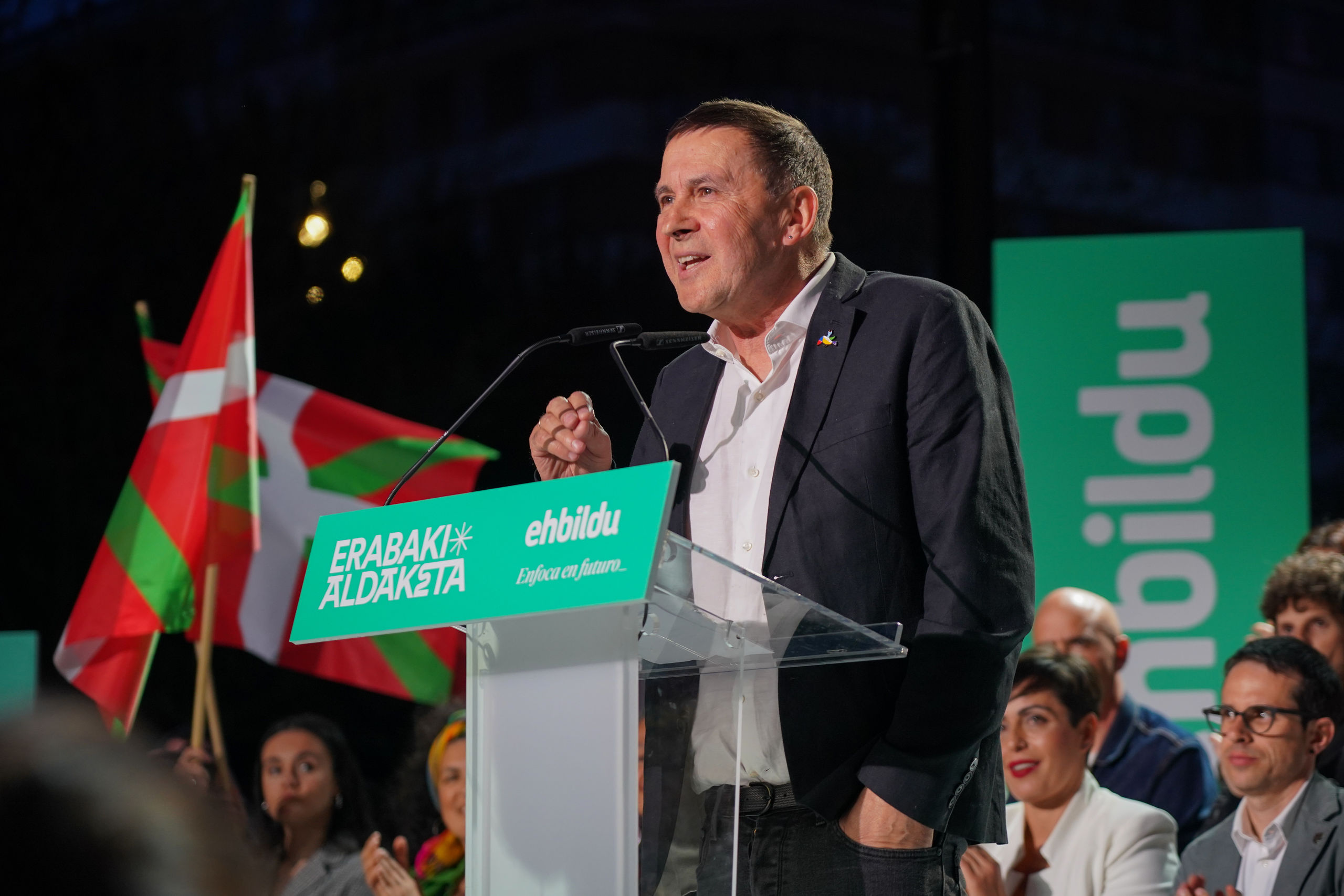 La formación proetarra Bildu ganaría las elecciones vascas pero por la mínima, según una encuesta