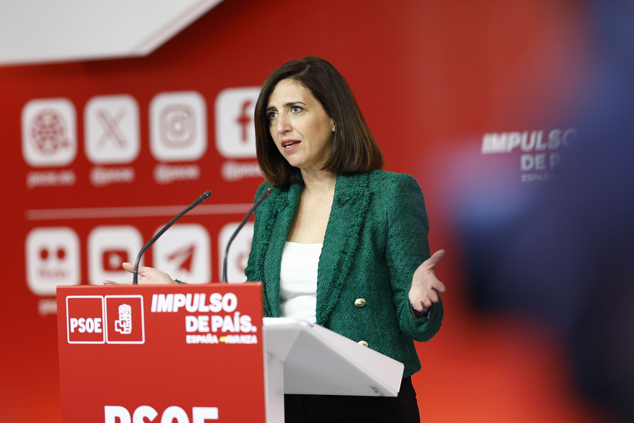 La República de los Tonnntos: El PSOE da por terminada la farsa y vuelve a mostrar su simpatía por Bildu