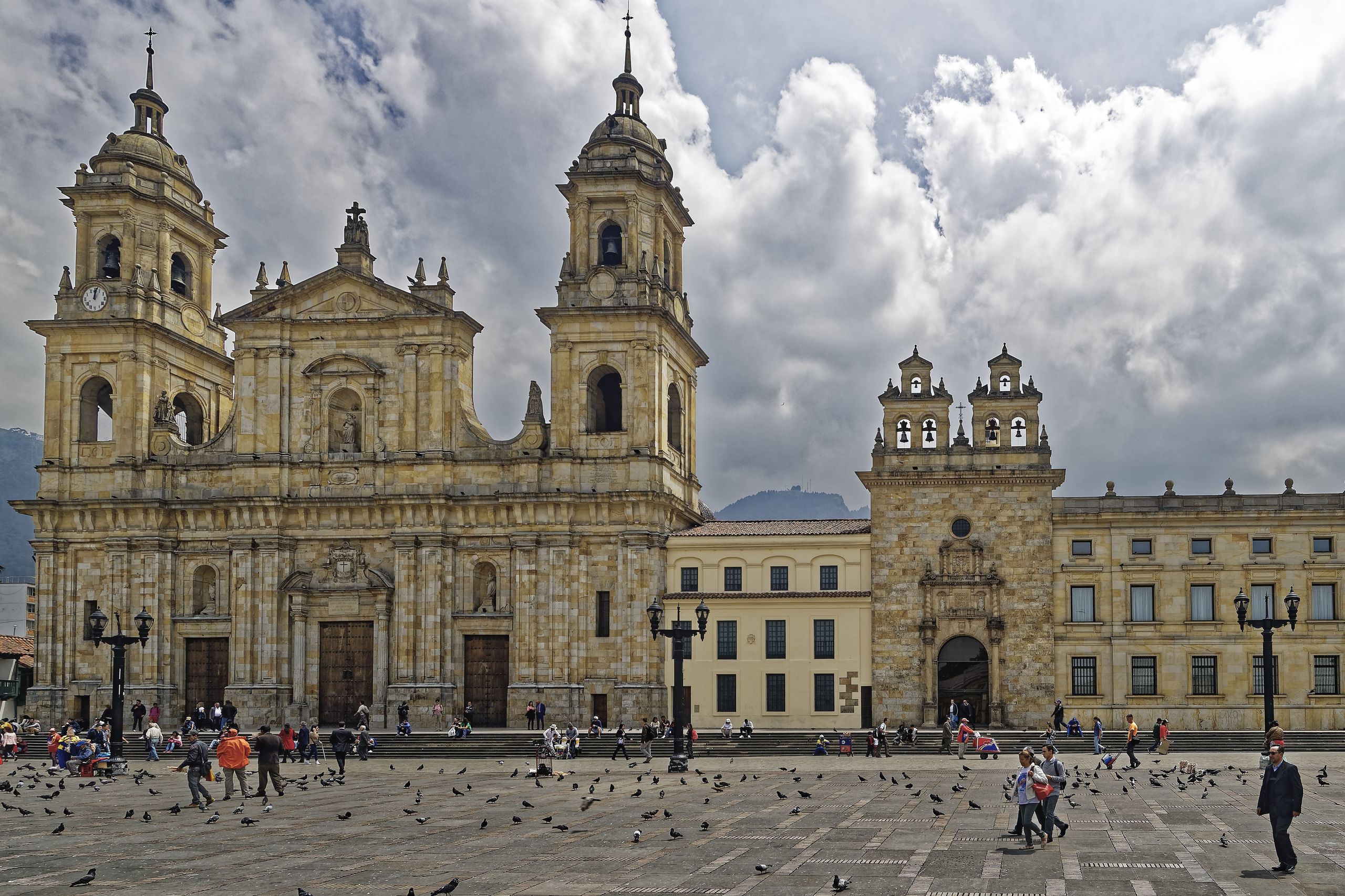 Siete maravillas que debes conocer si viajas a Bogotá - Chic