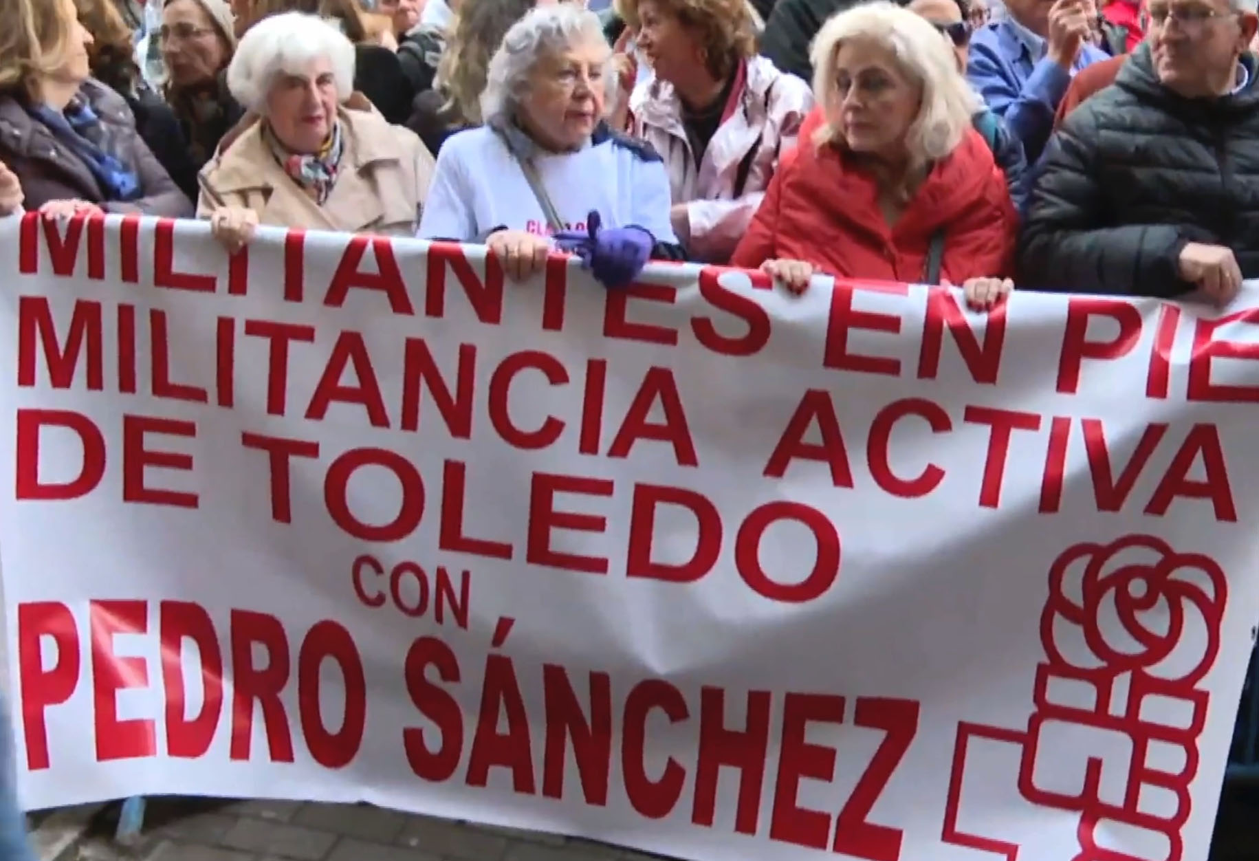 De la exaltada Montero a los militantes muy llamativos: los momentos más locos de la concentración en Ferraz