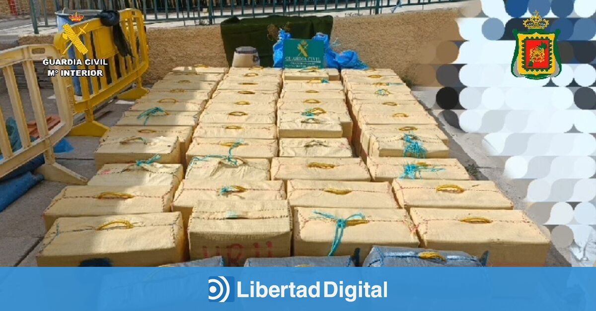 Detenidas Siete Personas Tras Interceptarse Una Narcolancha Con 1.700 