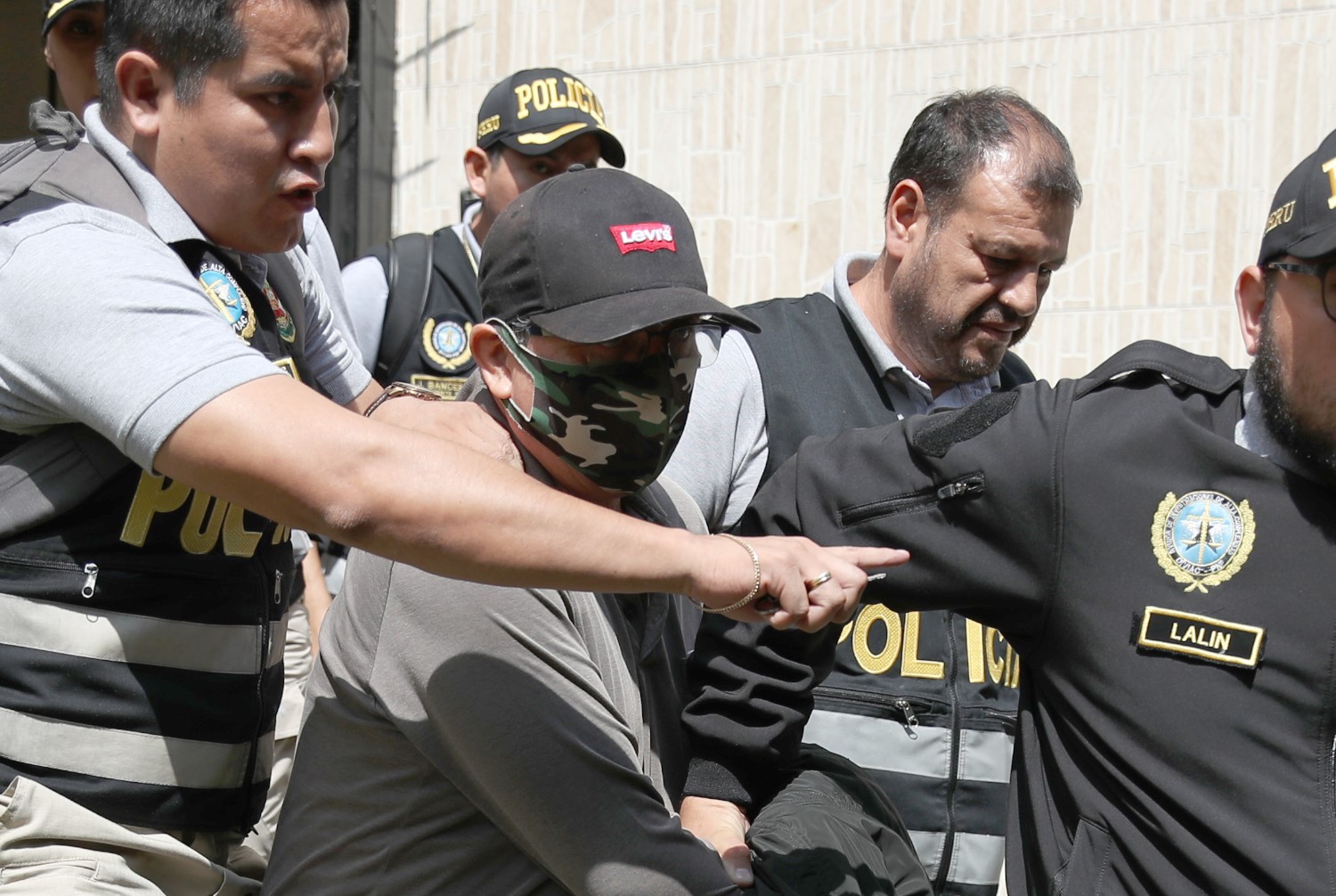 Nuevo escándalo en Perú por la detención del hermano de la presidenta Boluarte