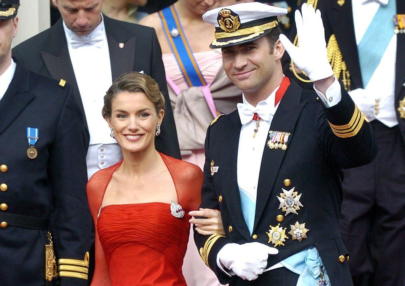 El legado de Lorenzo Caprile en 120 piezas que son historia de la moda espanola Chic