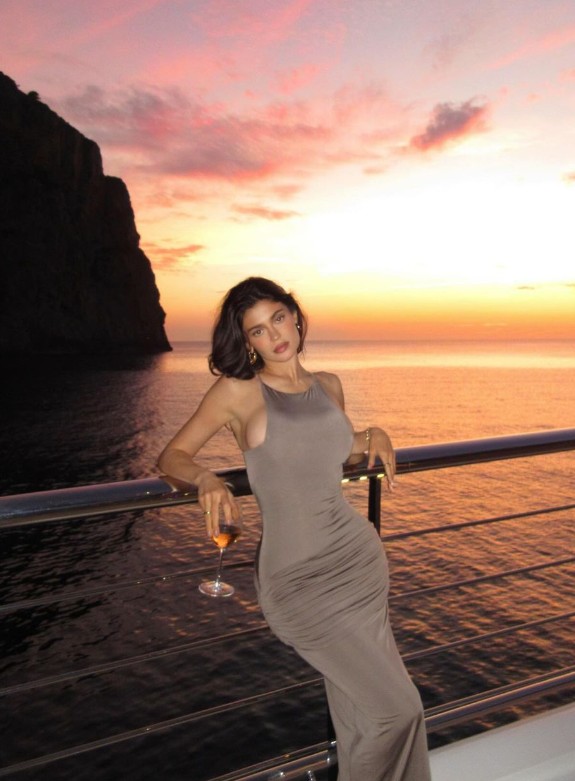 kylie-jenner-mallorca.jpg