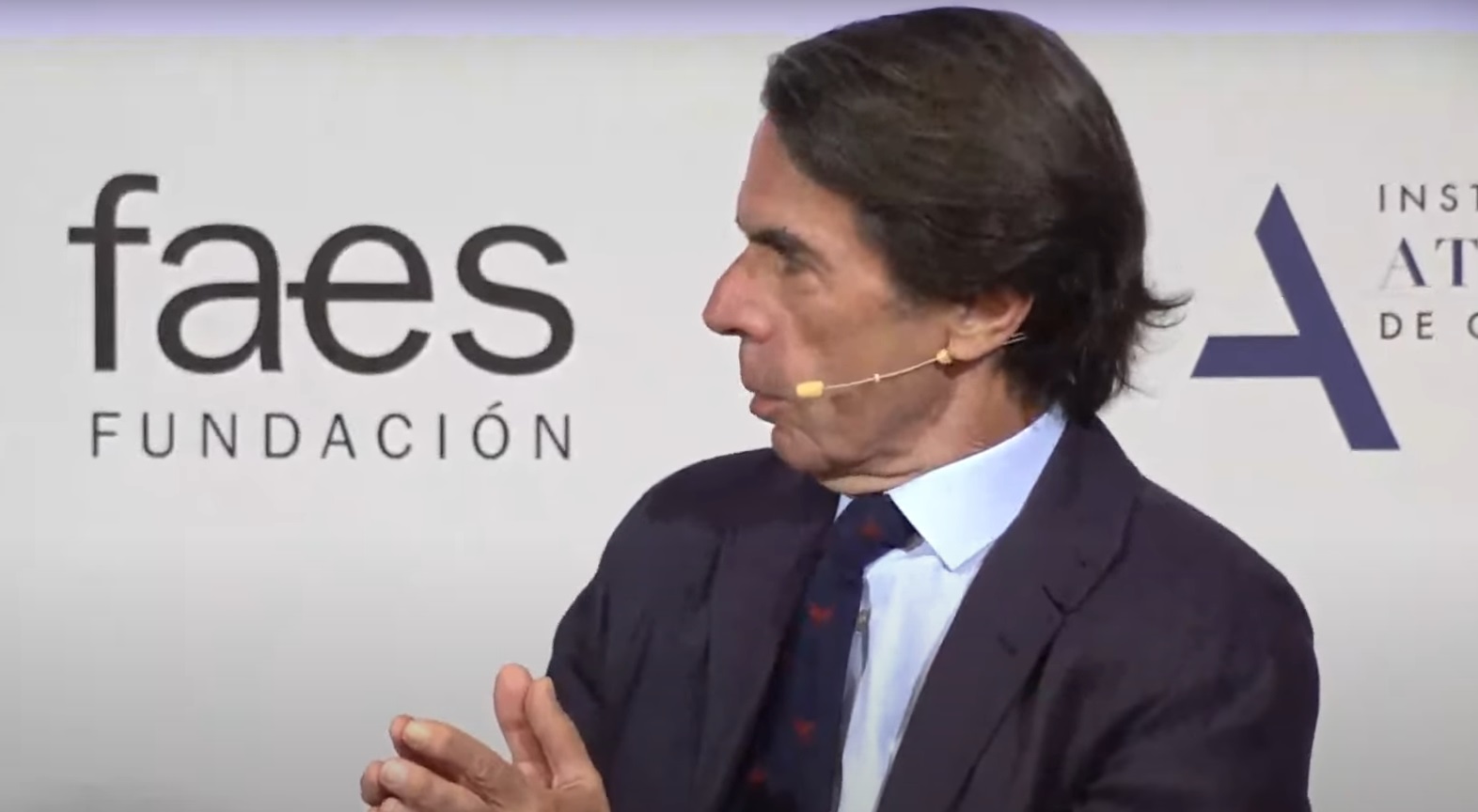 Aznar alerta de que la "financiación singular de Cataluña" supone "pagar el golpe de Estado"