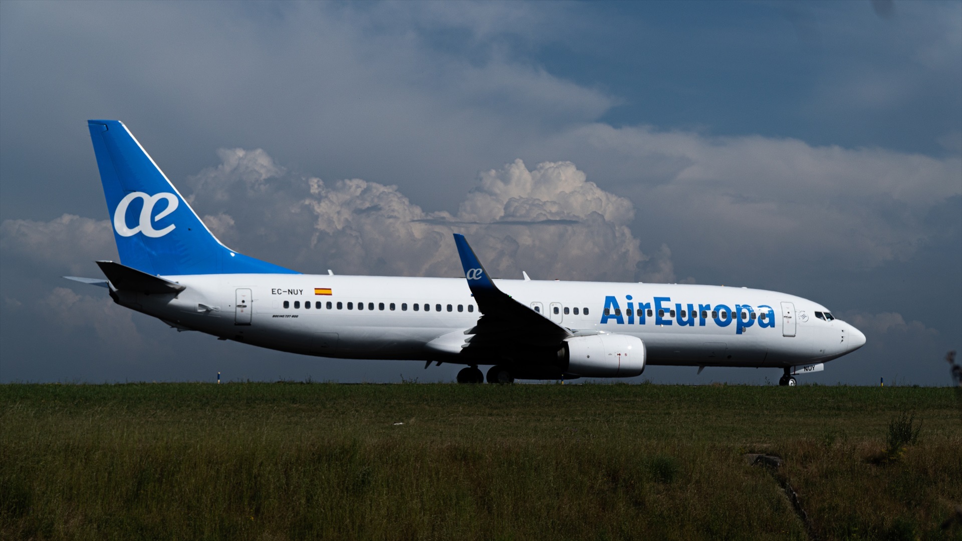IAG eleva al 52% el número de rutas de Air Europa que cederá tras la fusión para convencer a la Bruselas
