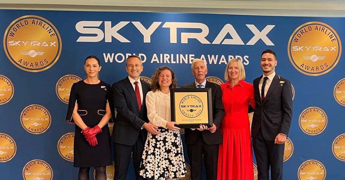 Iberia Se Alza Con El Premio Al Mejor Personal De Aerol Nea De Europa