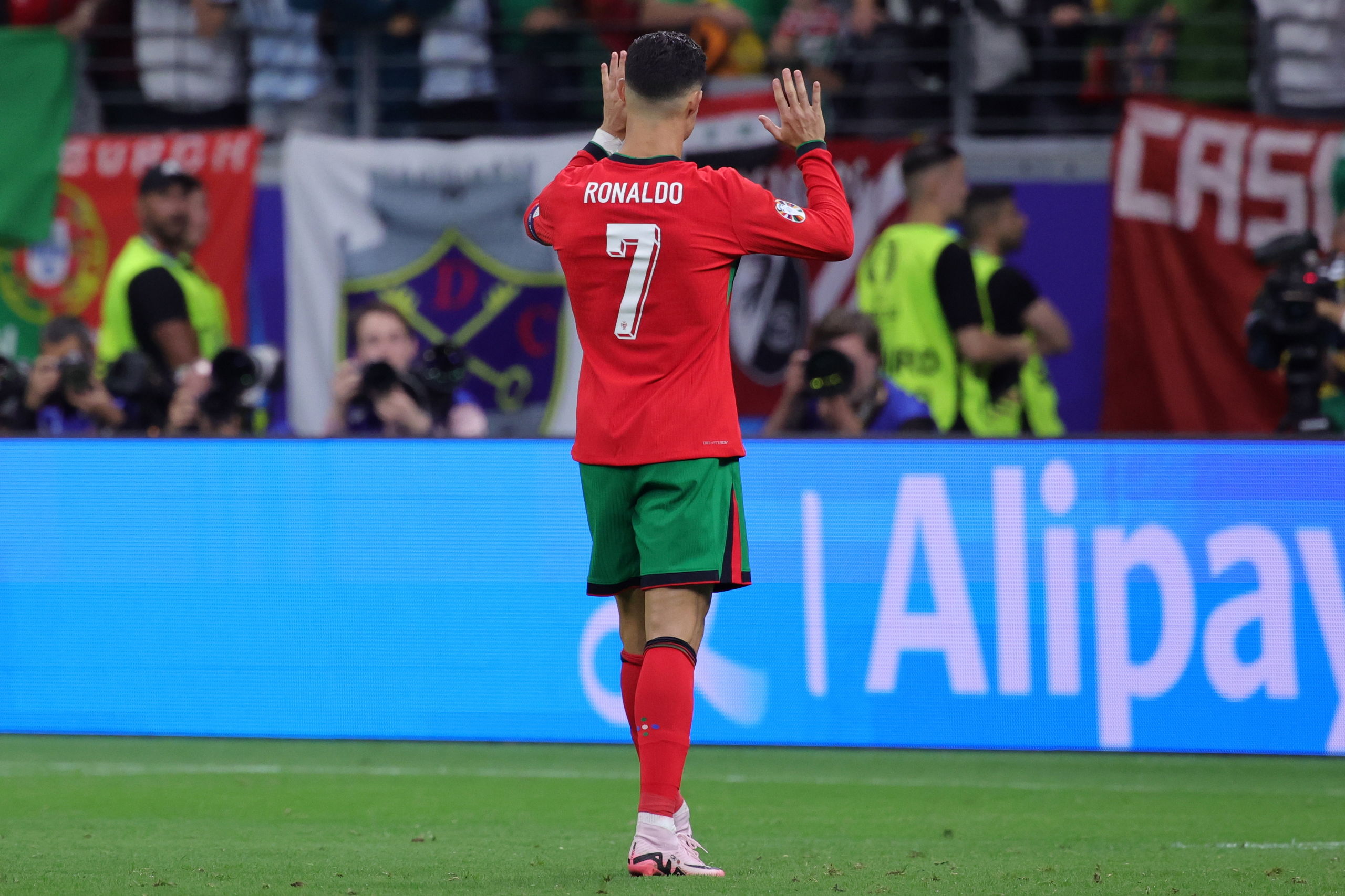 Diogo Costa salva a Cristiano y Portugal se mete en cuartos al eliminar a Eslovenia en la tanda de penaltis(0-0)