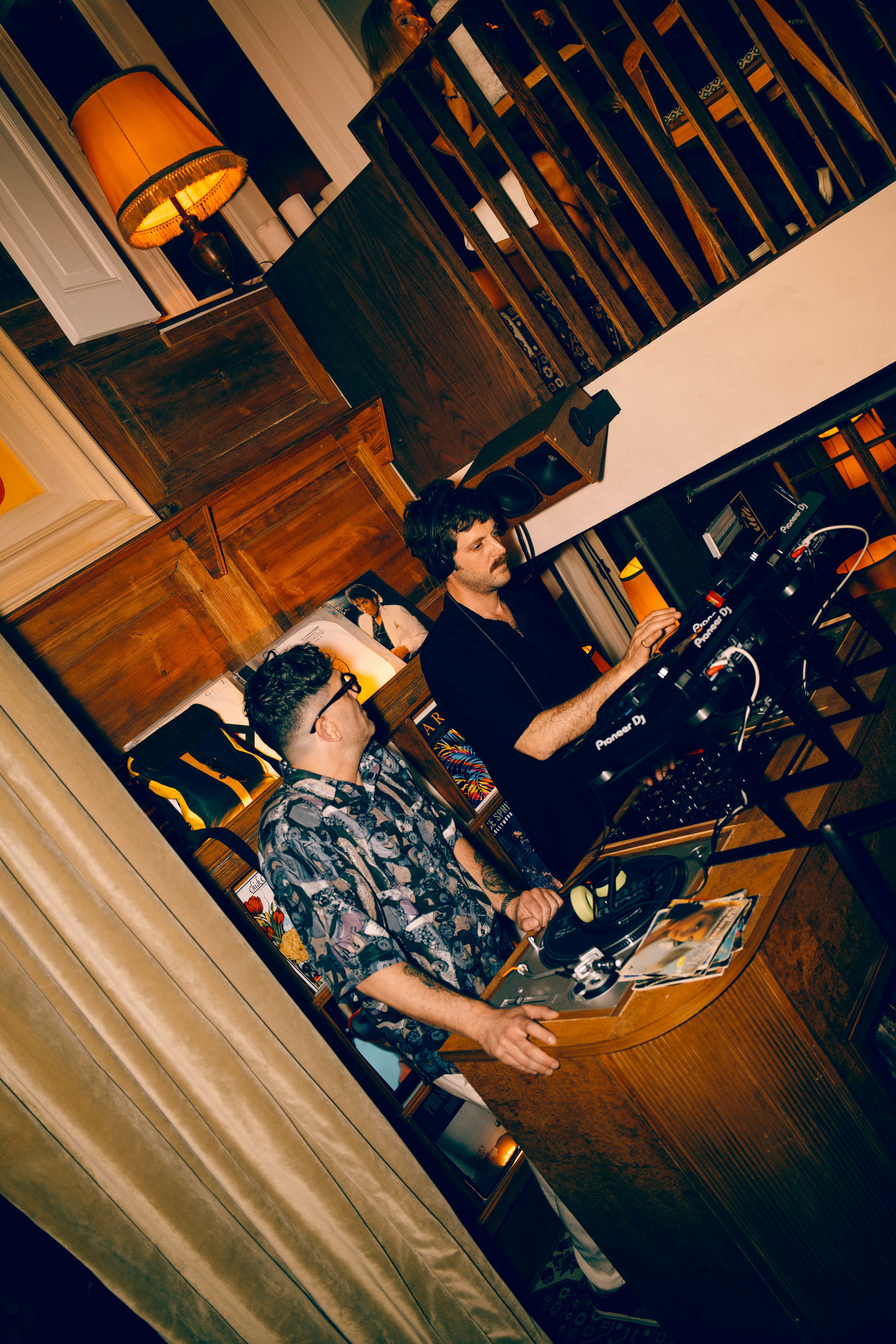 casasalesas-cg-dj.jpg