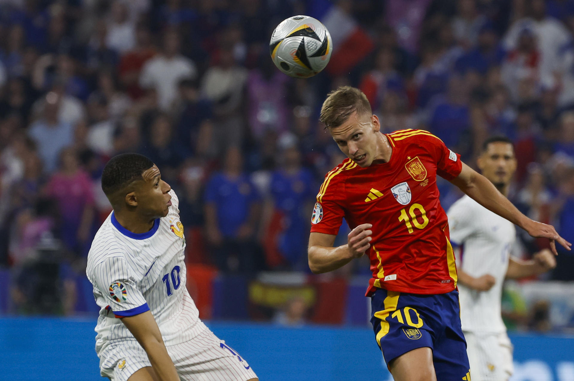 España gana a una decepcionante Francia y regresa a una final de la Eurocopa (2-1)