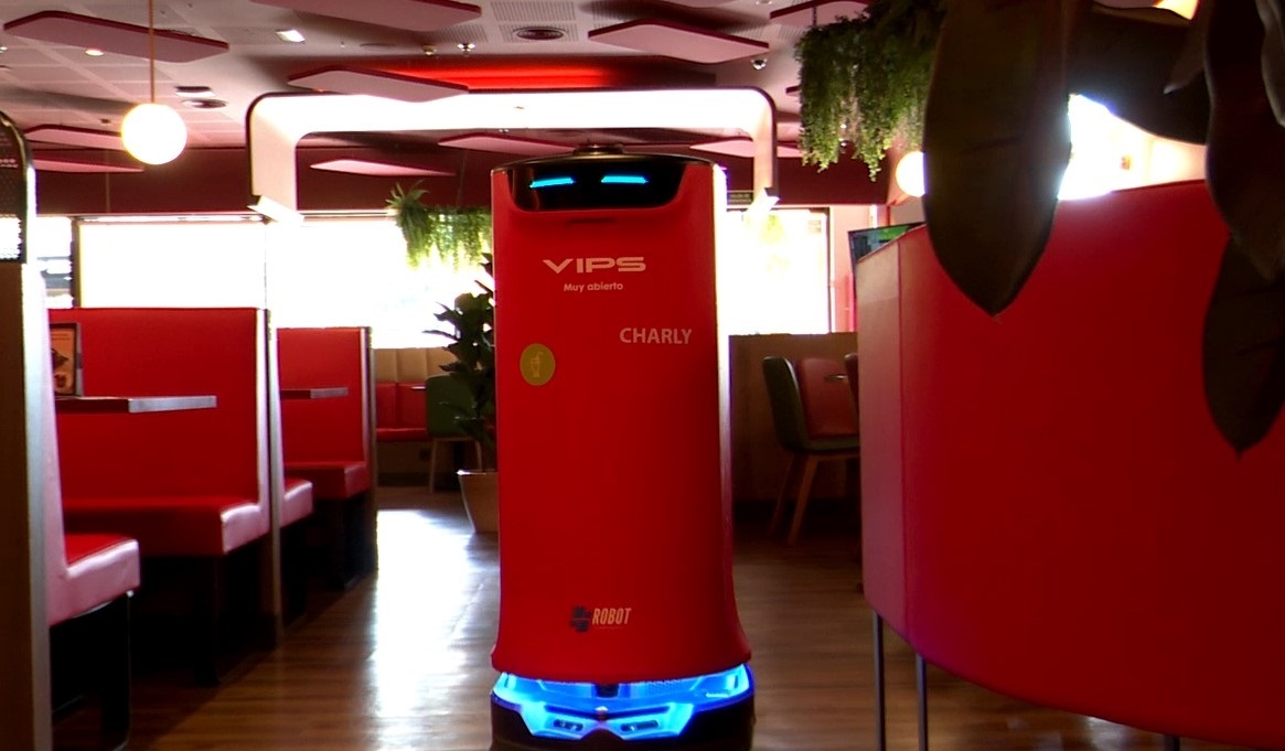Vips incorpora a su negocio robots camareros
