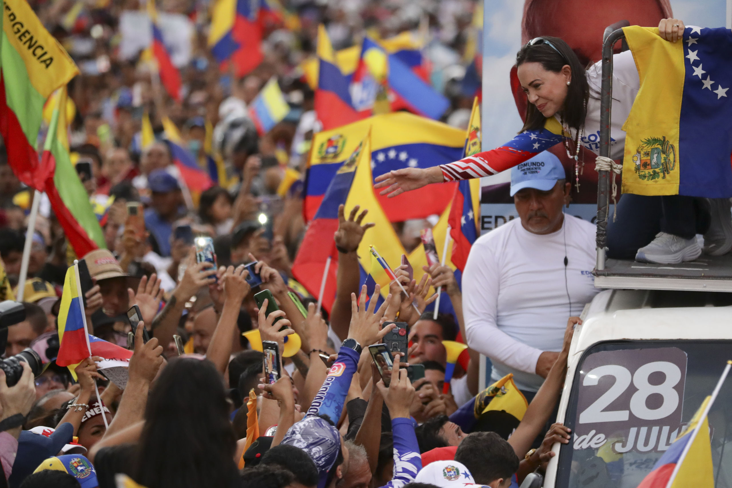 Expresidentes iberoamericanos obligados a bajar de un avión en el que viajaban a Venezuela para apoyar a la oposición