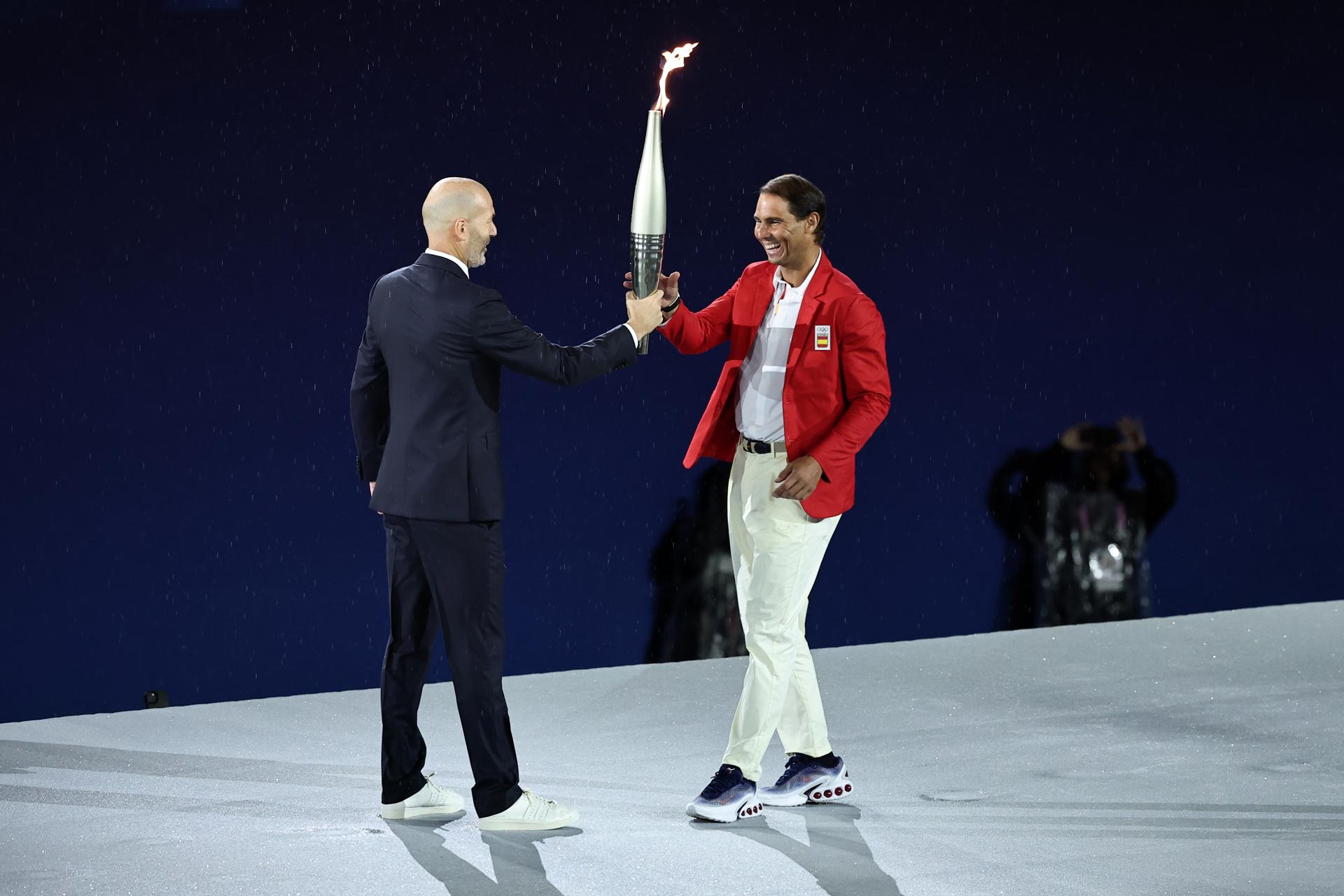 La sorpresa de París 2024: ¡Rafa Nadal porta la antorcha olímpica como rey de Roland Garros!