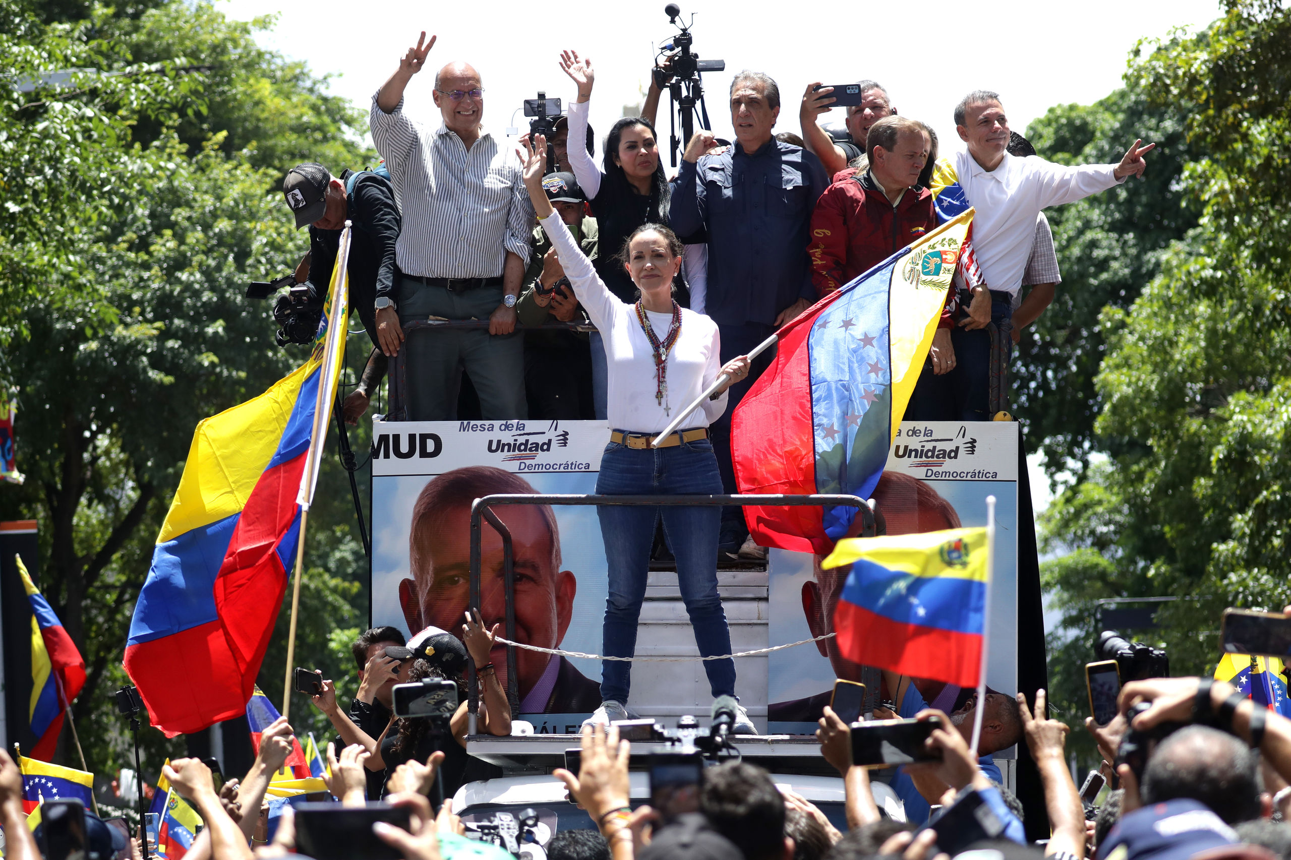 Libertad para el Bravo Pueblo