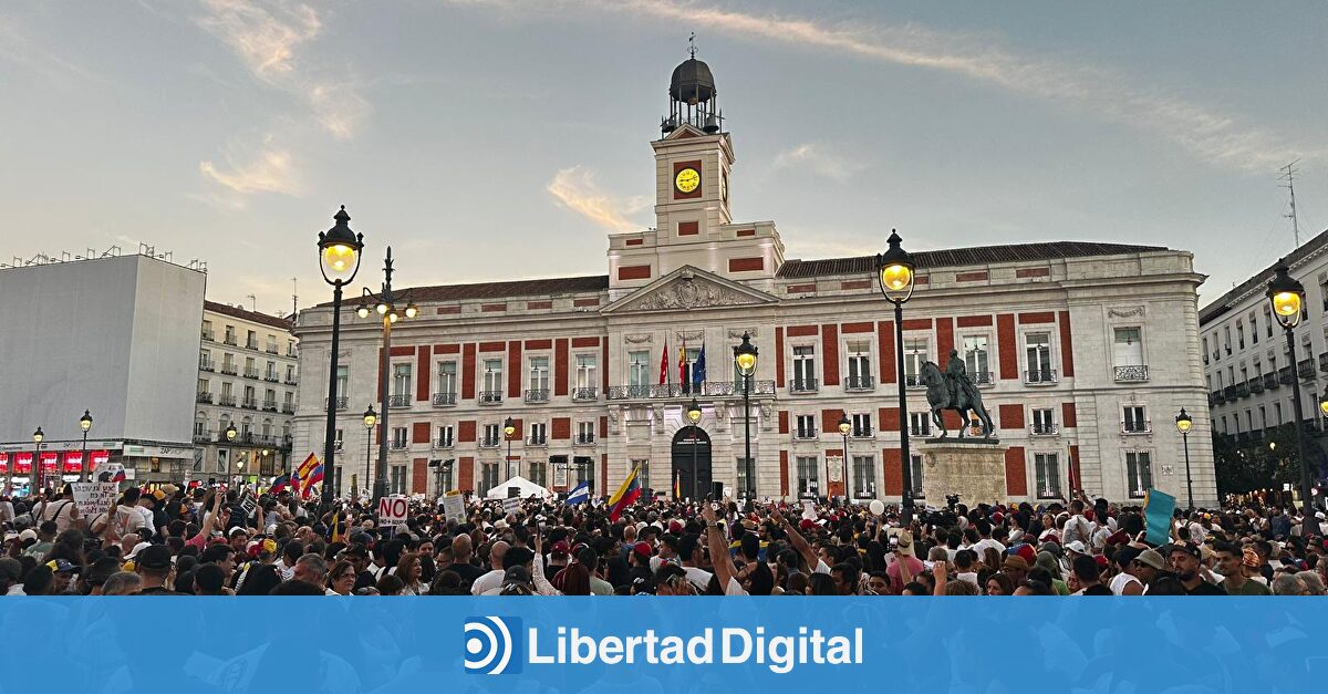 Miles de personas salen a la calle en España contra la dictadura de ...