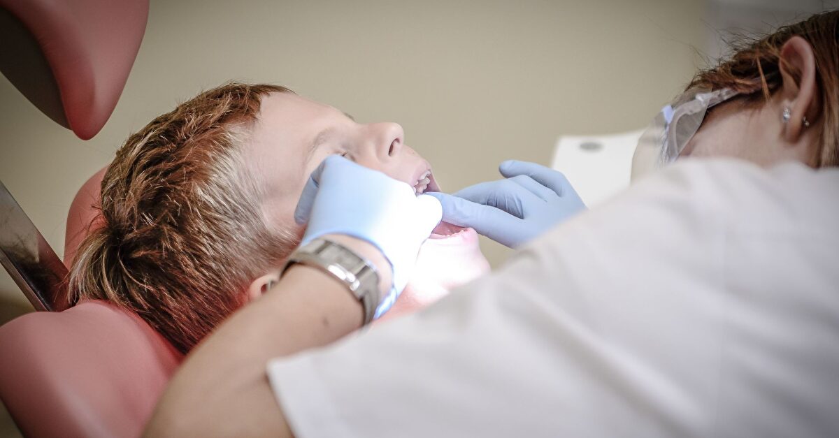 La salud bucodental, un reto pendiente en España: alto impacto en la calidad de vida y desigualdad en el acceso
