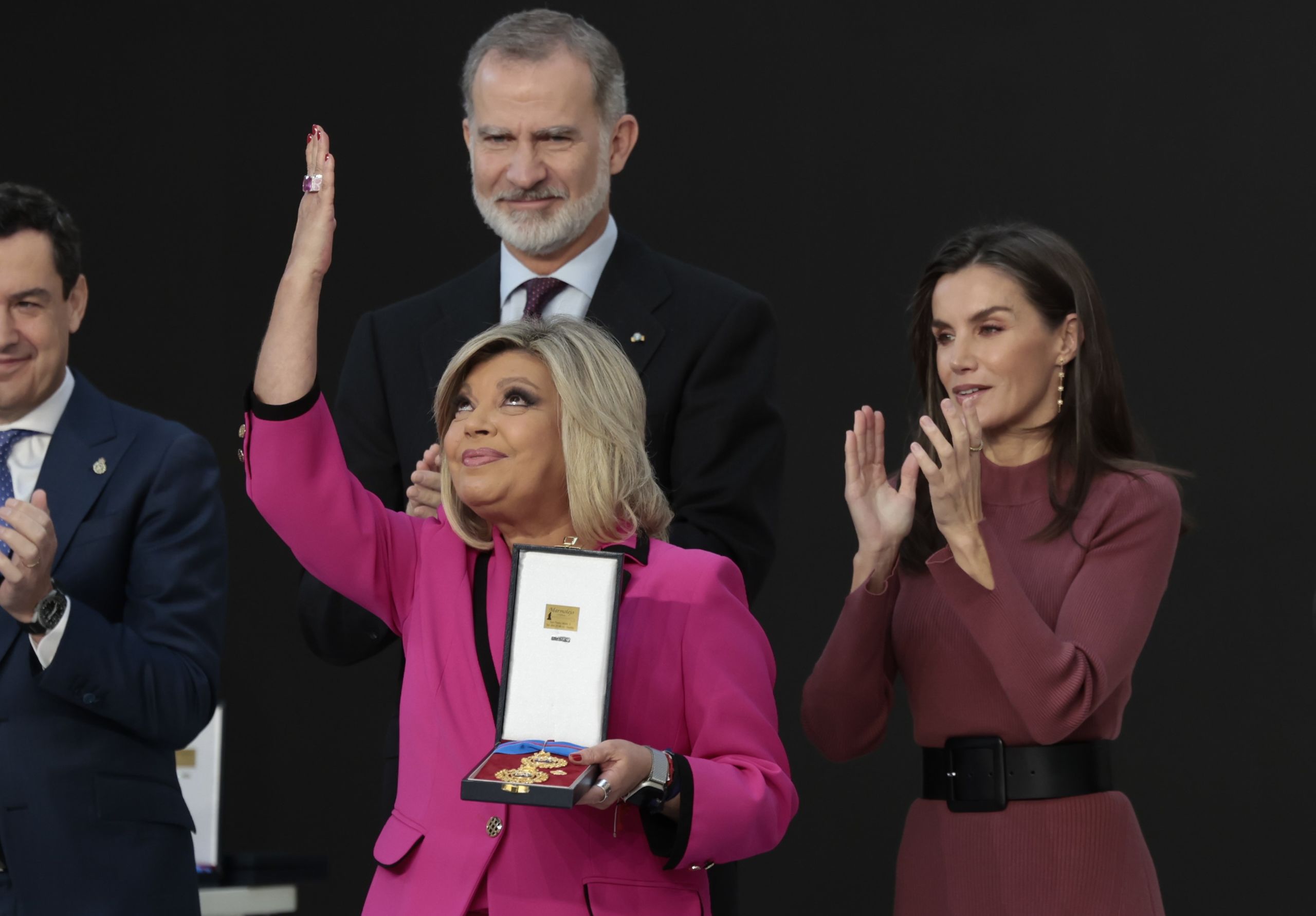 don-felipe-dona-letizia-terelu-campos-medalla-bellas-artes.jpg