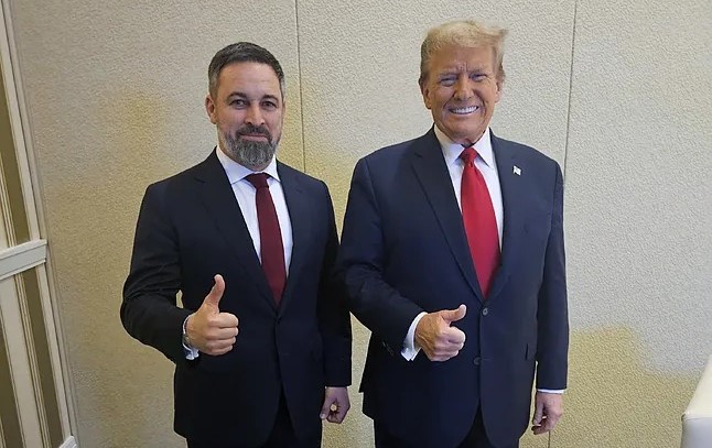 Abascal cierra filas y busca una nueva foto con Trump después de abandonar a Ucrania