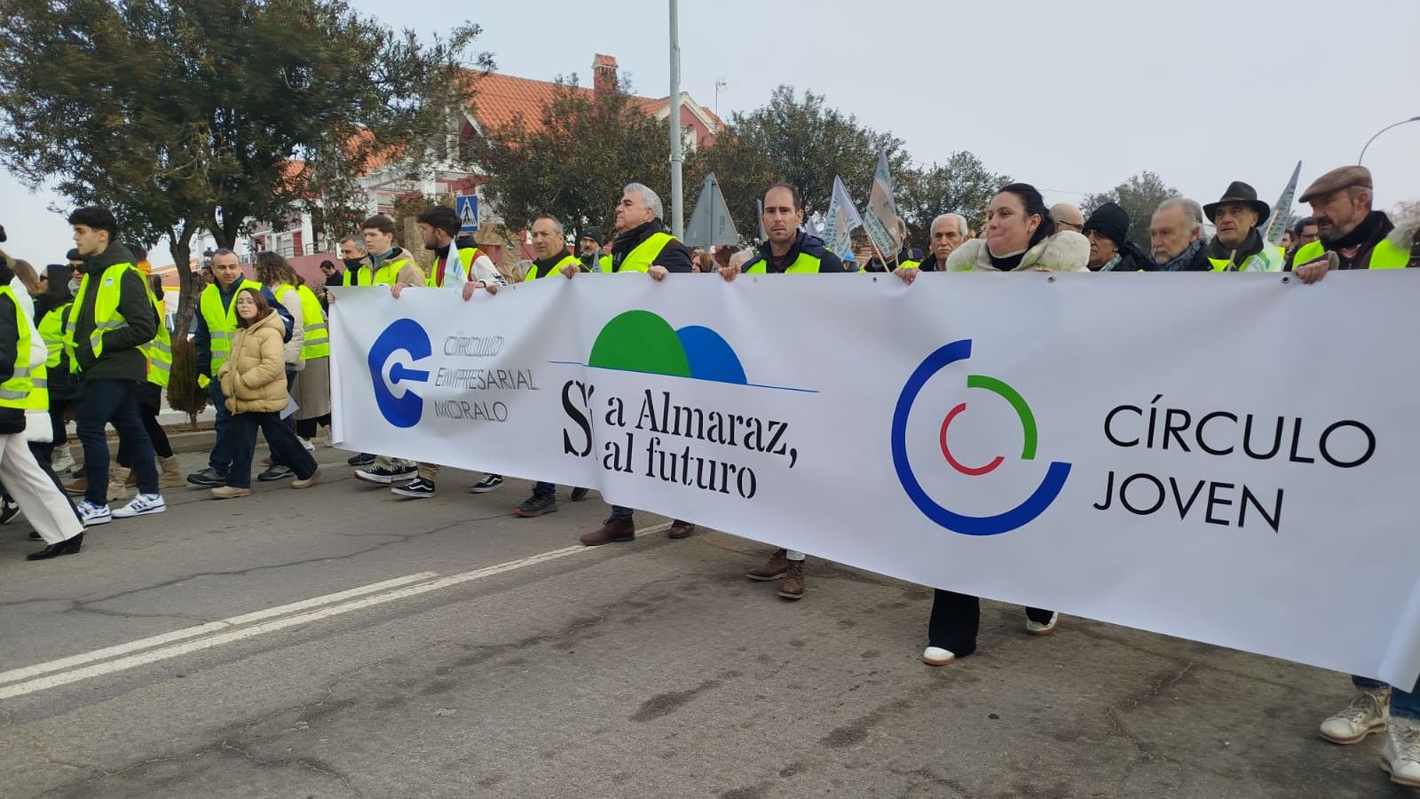 La realidad de los jóvenes que trabajan en  Almaraz: "En caso de cierre debería buscar empleo lejos de casa"